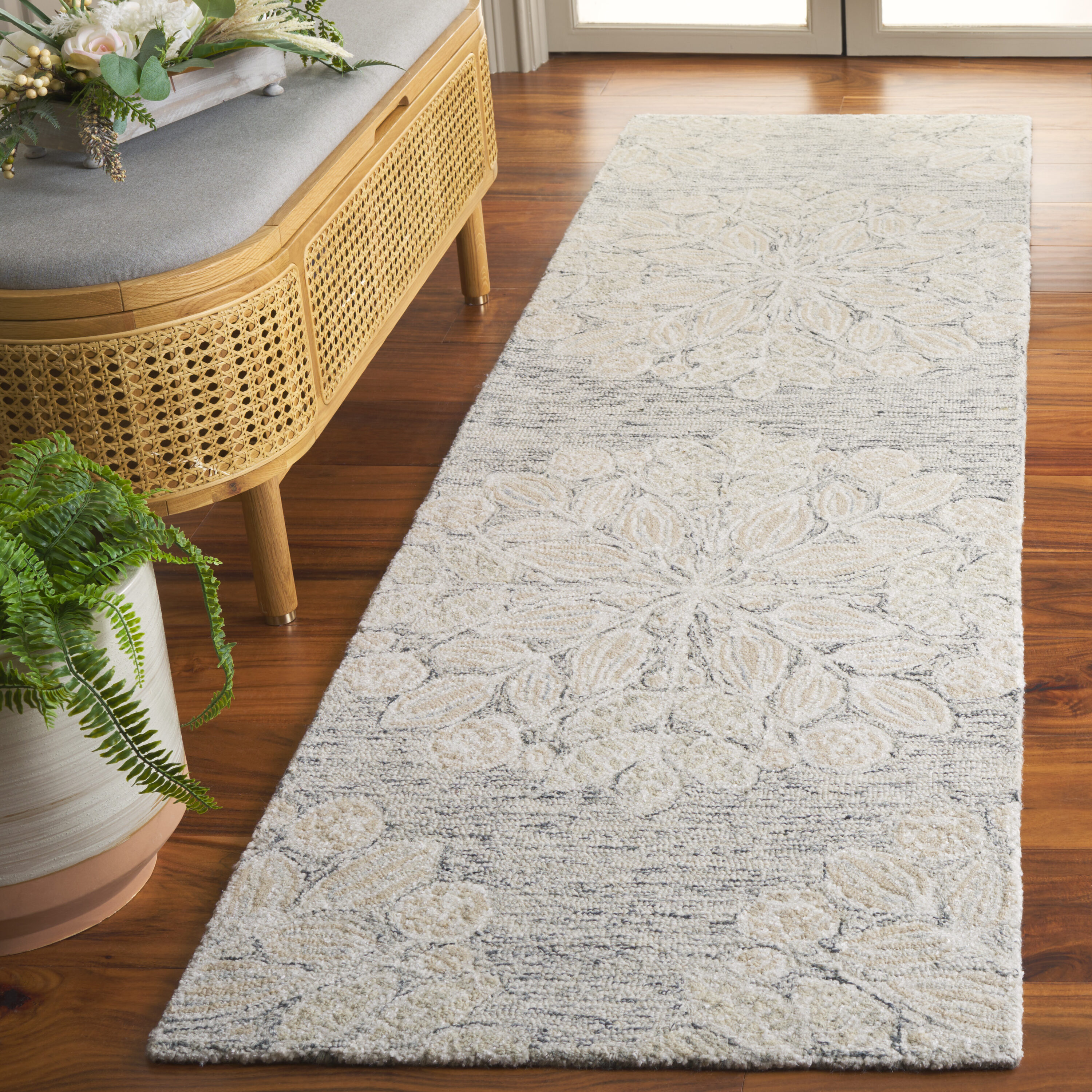  Jardin 738 Gray/Ivory Transitional 2Ft-3In x 8Ft Runner Rug