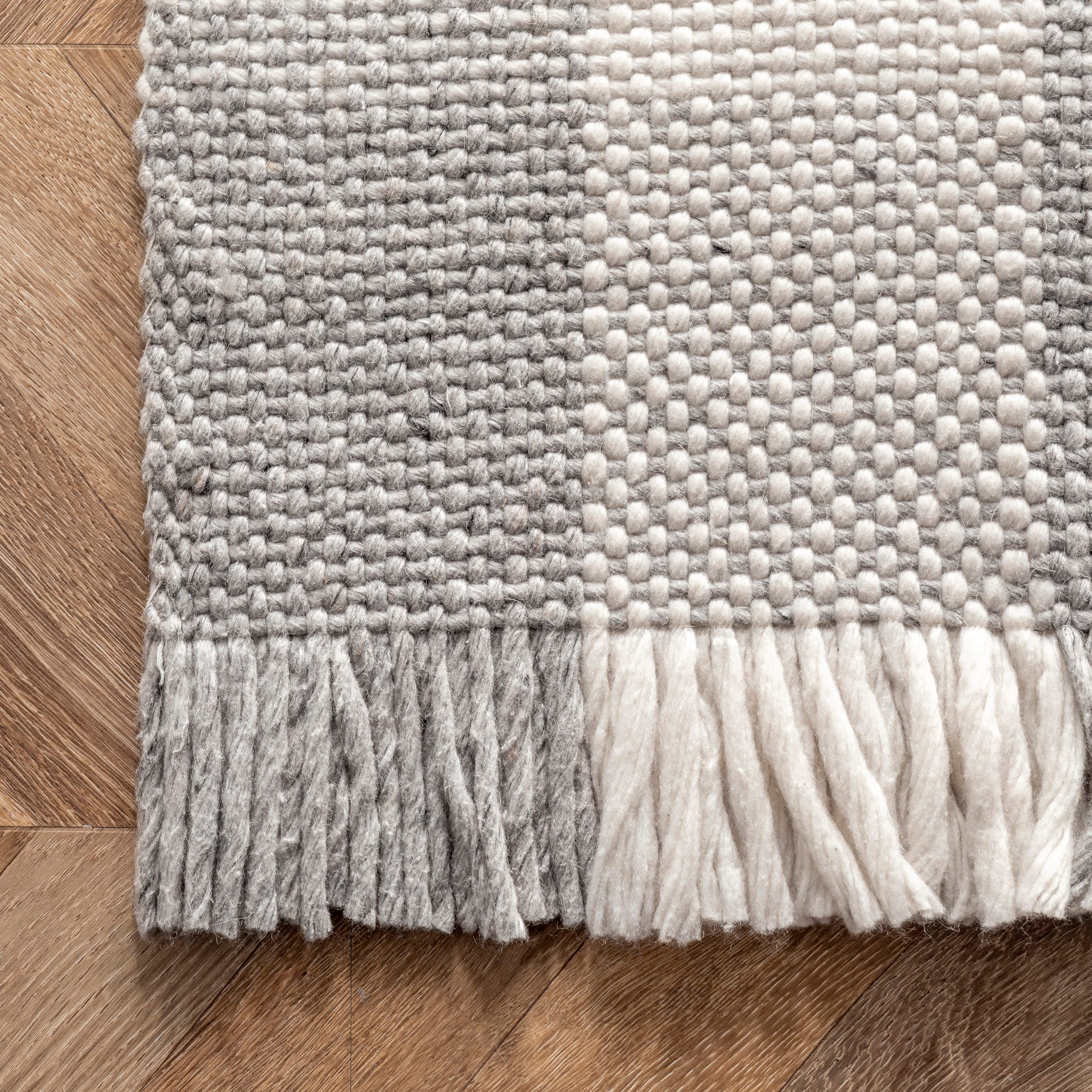 Ellis Farmhouse Plaid 5'x8' Gray Synthetic Easy-Care Area Rug