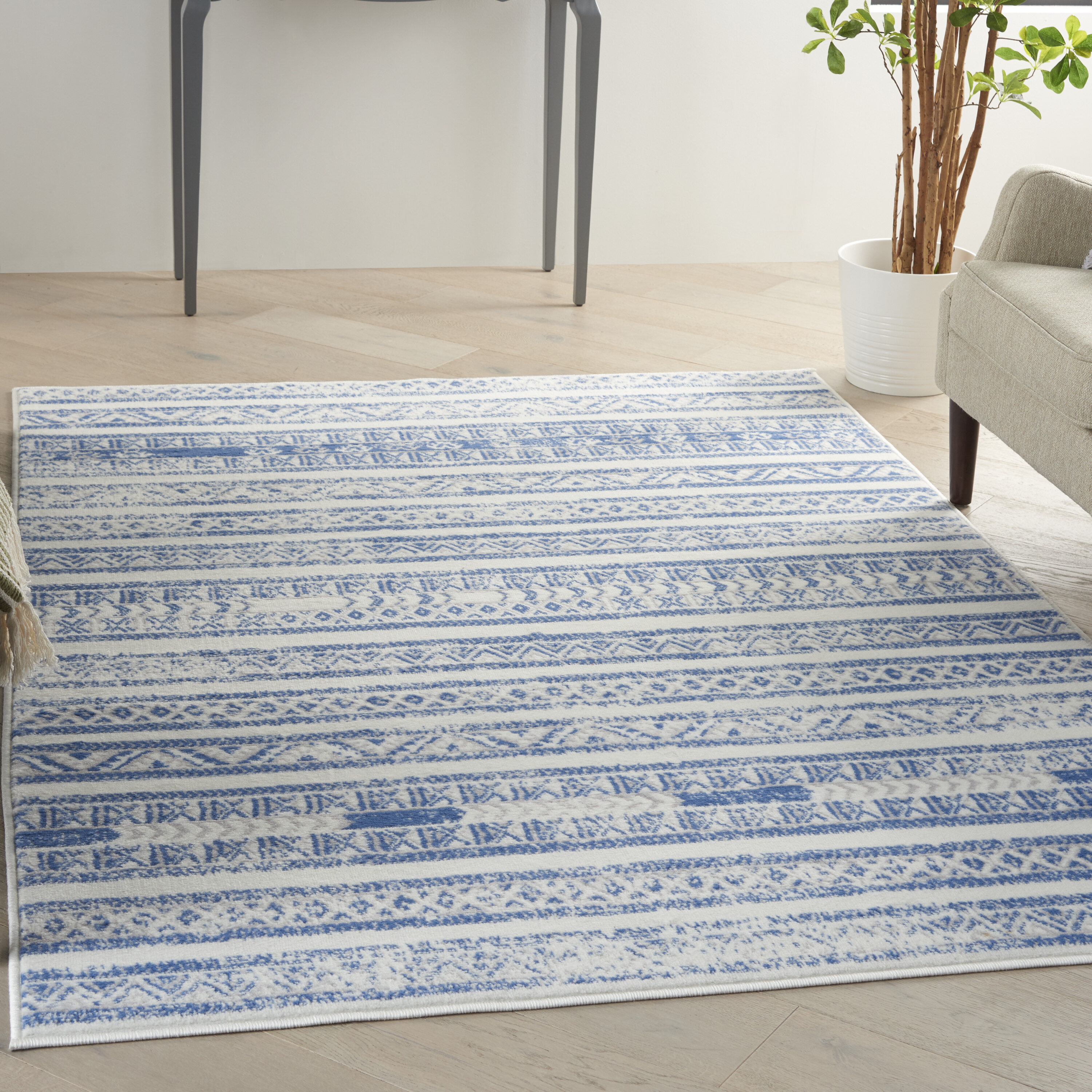 Nourison 99446834805 Whimsicle 4 x 6 (ft) Loomed Polypropylene Ivory Blue Rectangular Indoor Distressed/Overdyed Area rug