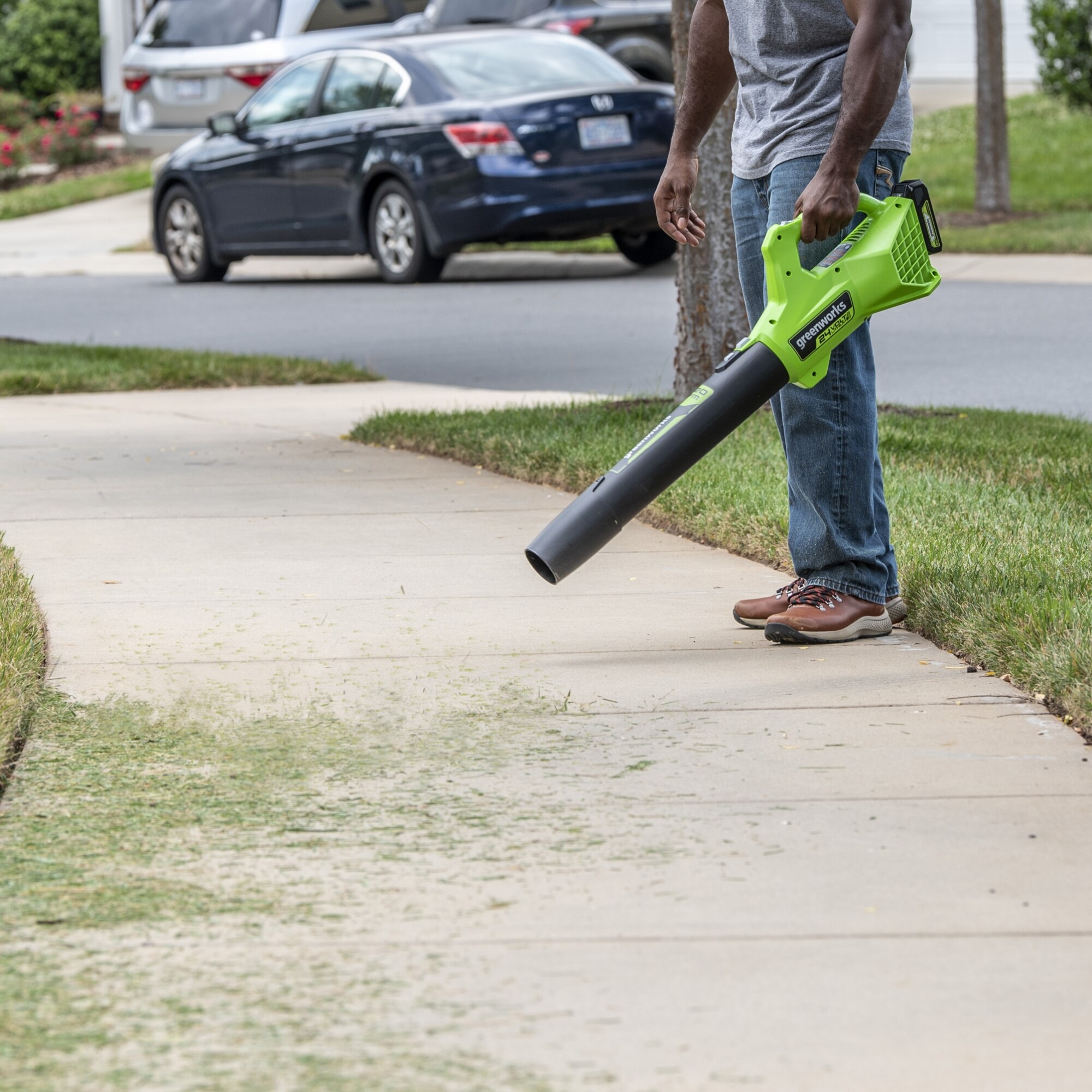 Greenworks 24-volt 320-CFM 90-MPH Battery Handheld Leaf Blower 2 Ah (Battery and Charger Included) BL24B212 simolary.com 25 Greenworks 24-volt 320-CFM 90-MPH Battery Handheld Leaf Blower 2 Ah (Battery and Charger Included) BL24B212 Simolary simolary.com 25