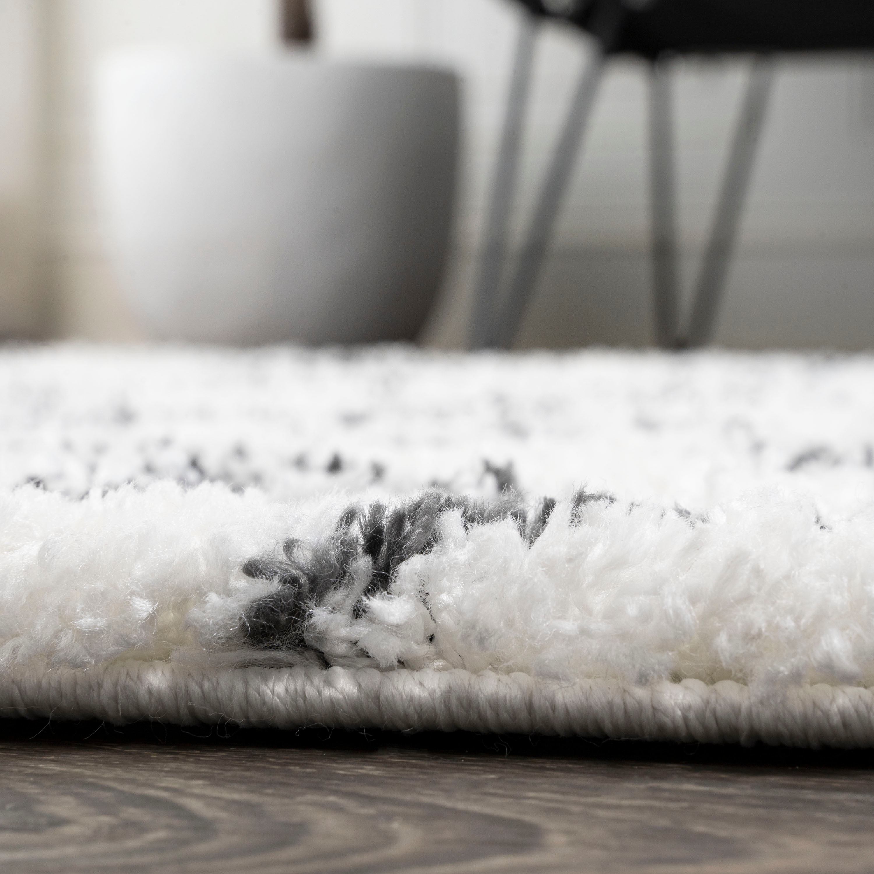 3'x5' Black and White Moroccan Diamond Shag Area Rug