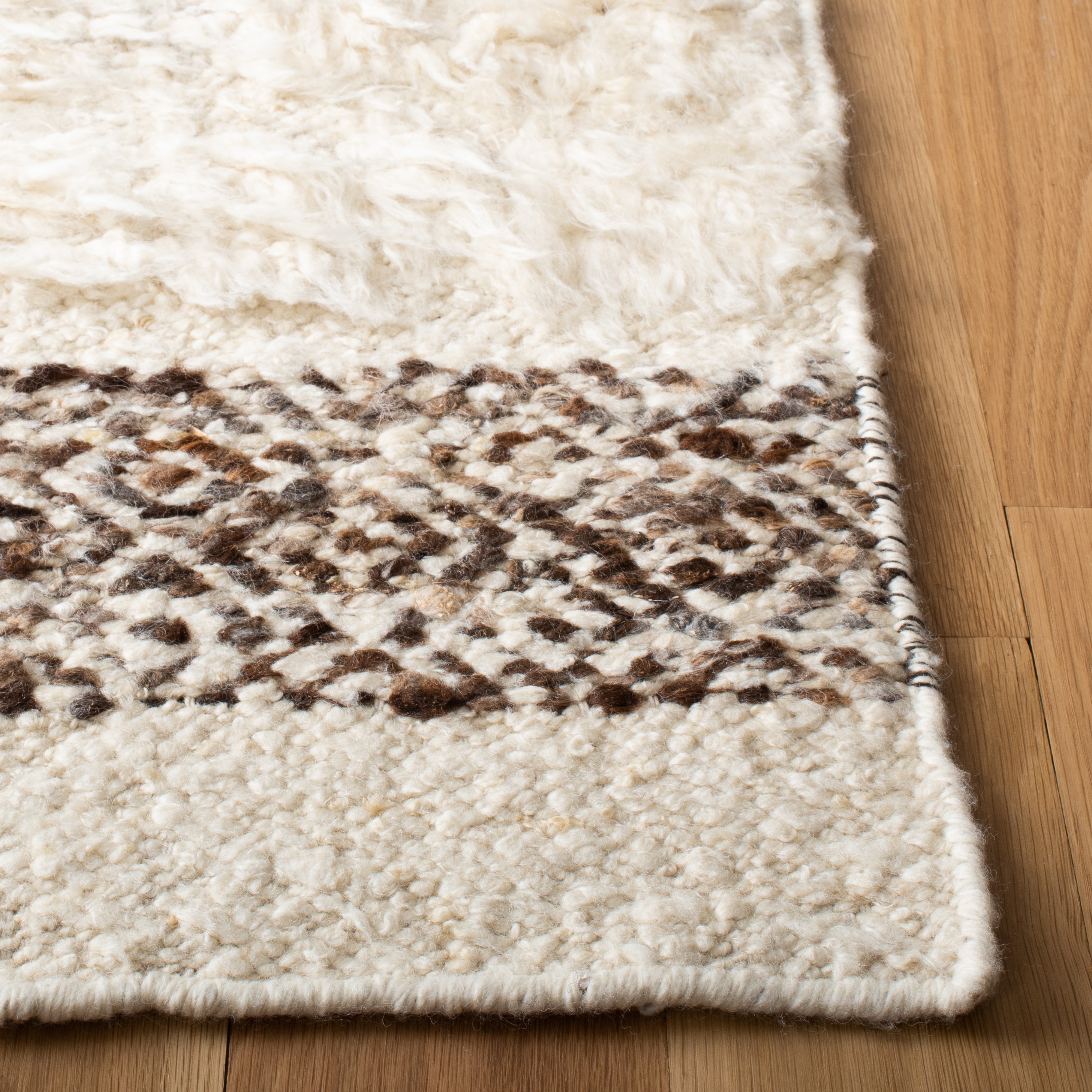 Ivory Coast Hand-Tufted Wool and Cotton Runner Rug, 27" x 8"