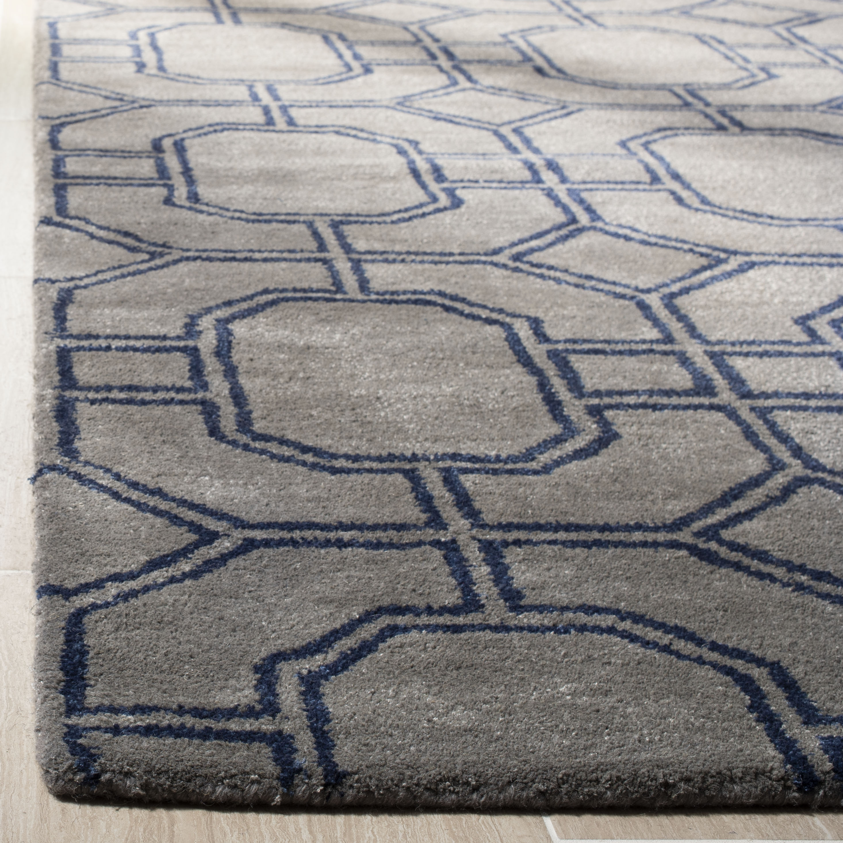 Safavieh SOH414A-28 rugs - View #4