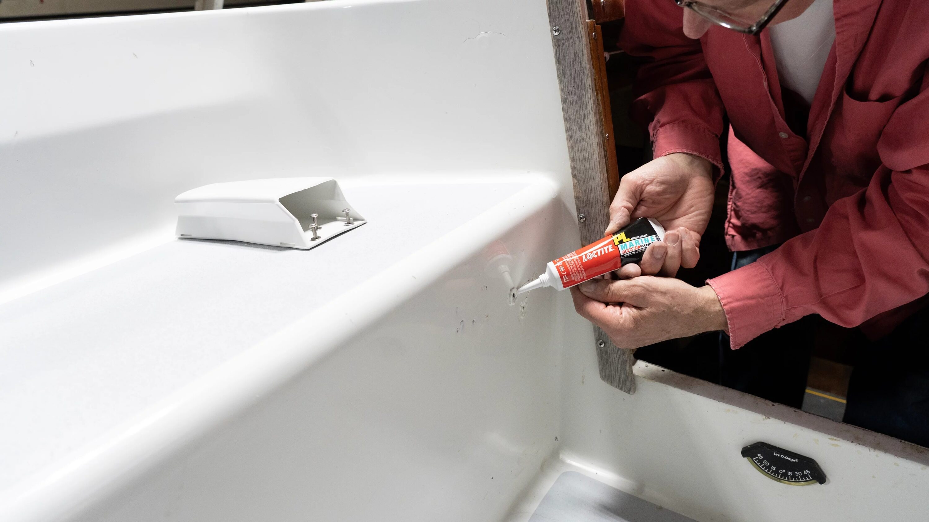 LOCTITE PL Marine Fast Cure 2.8-oz White Paintable Advanced Sealant Caulk  in the Caulk department at