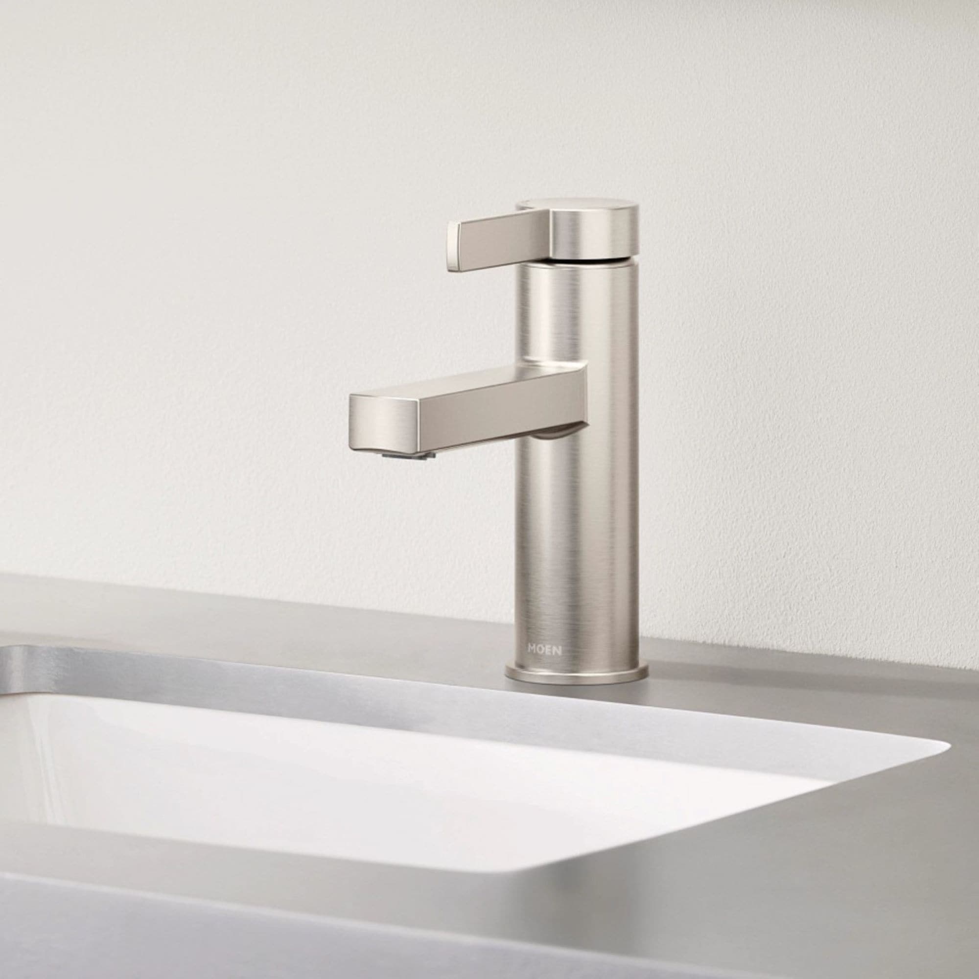 Moen 84774SRN Beric Spot Resist Brushed Nickel Single hole 1-handle WaterSense Low-arc Residential Handle Bathroom Sink Faucet with Drain with Deck Plate