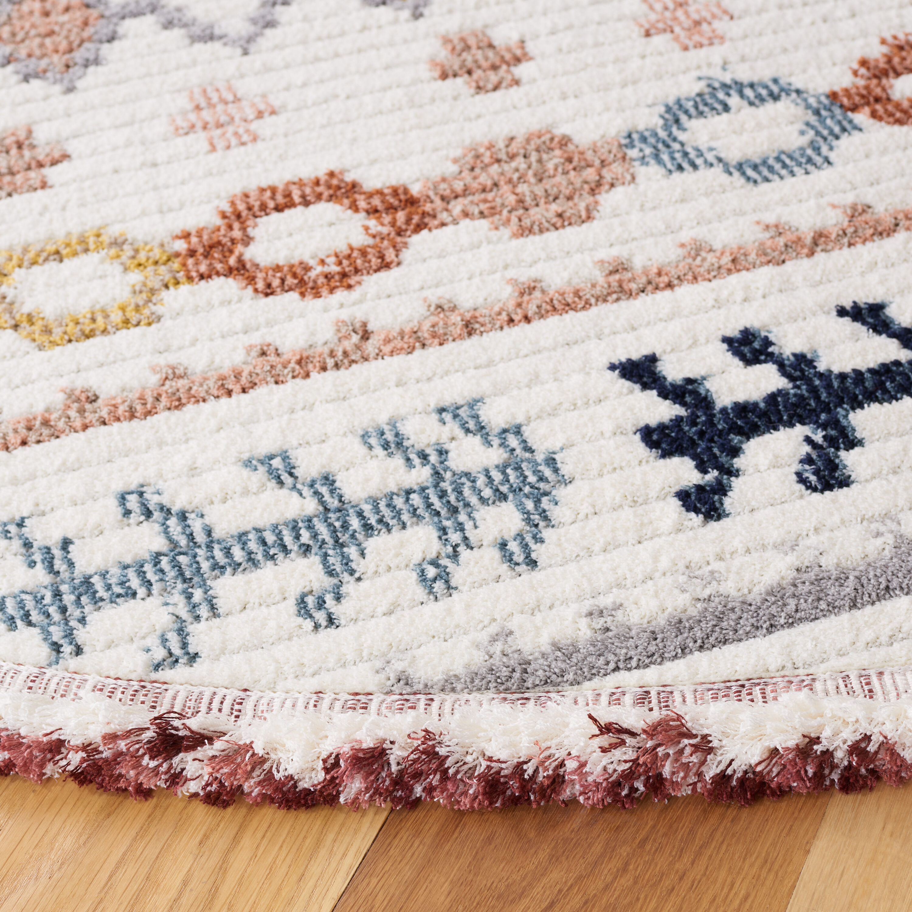 Safavieh MRK606A-7R rugs - View #3