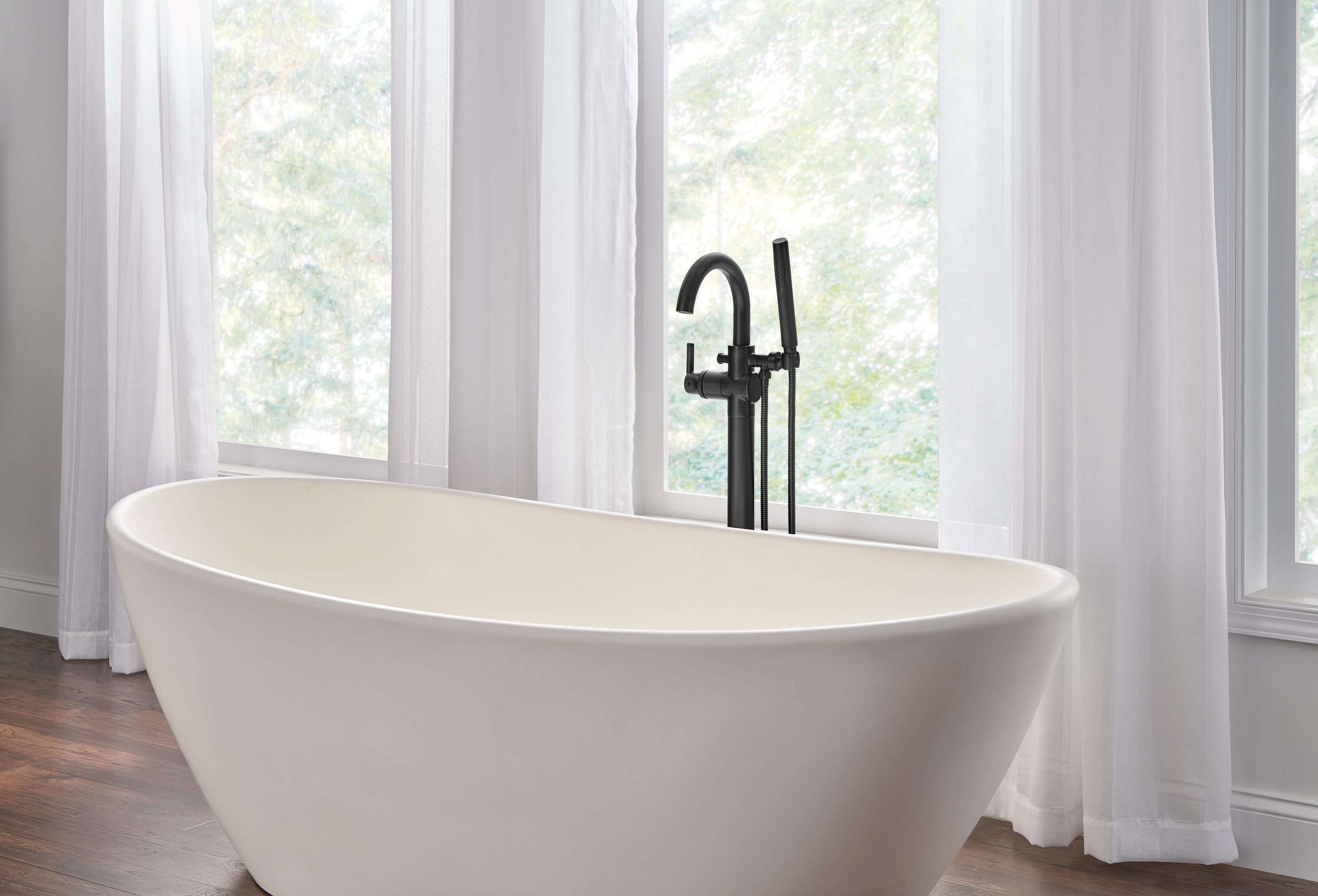 Residential Freestanding Bathtub Faucet, Delta Trinsic Roman Bathtub Faucet With Hand Shower Matte Black