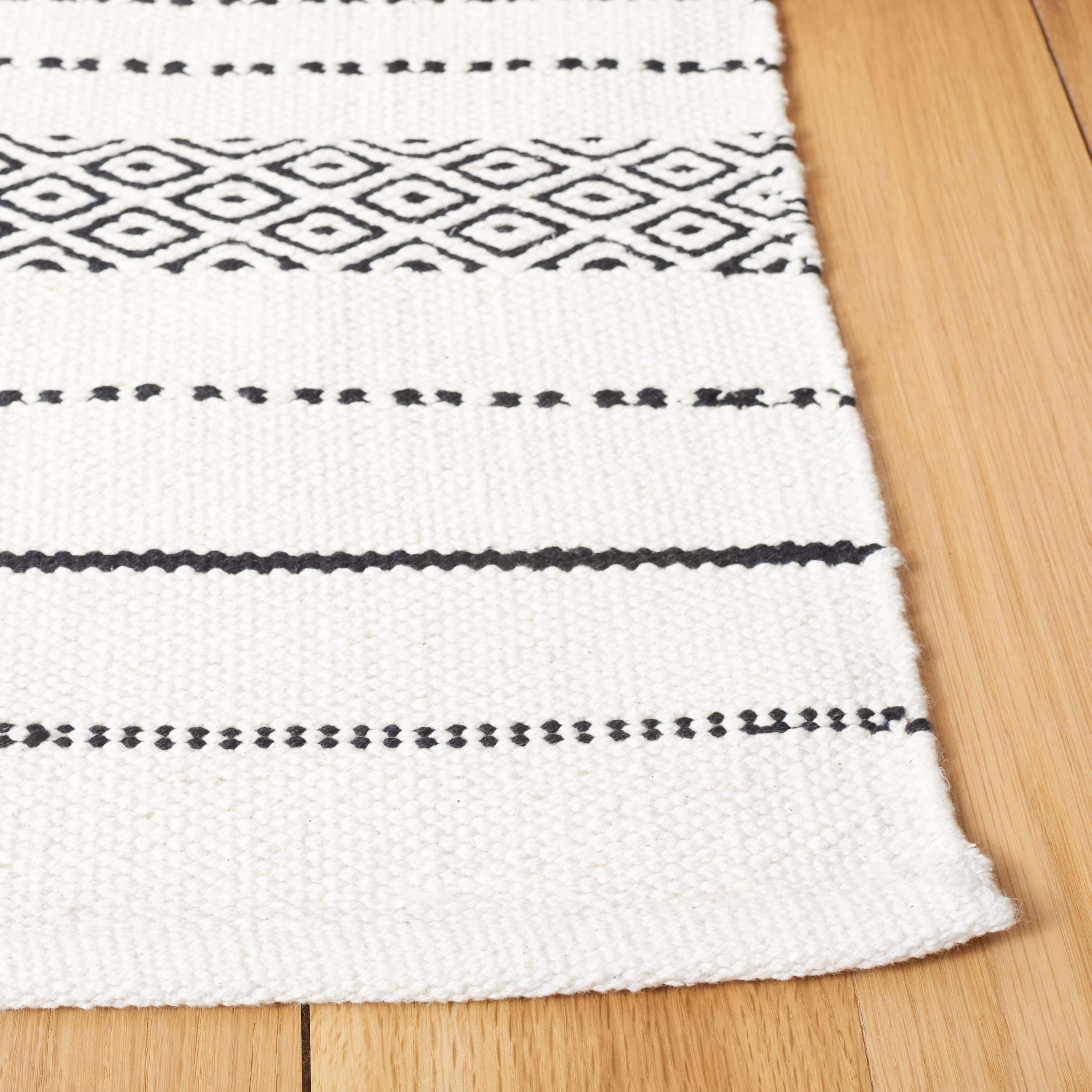 Ivory and Black Wool Flat Woven Handmade Reversible Area Rug, 5'x8'