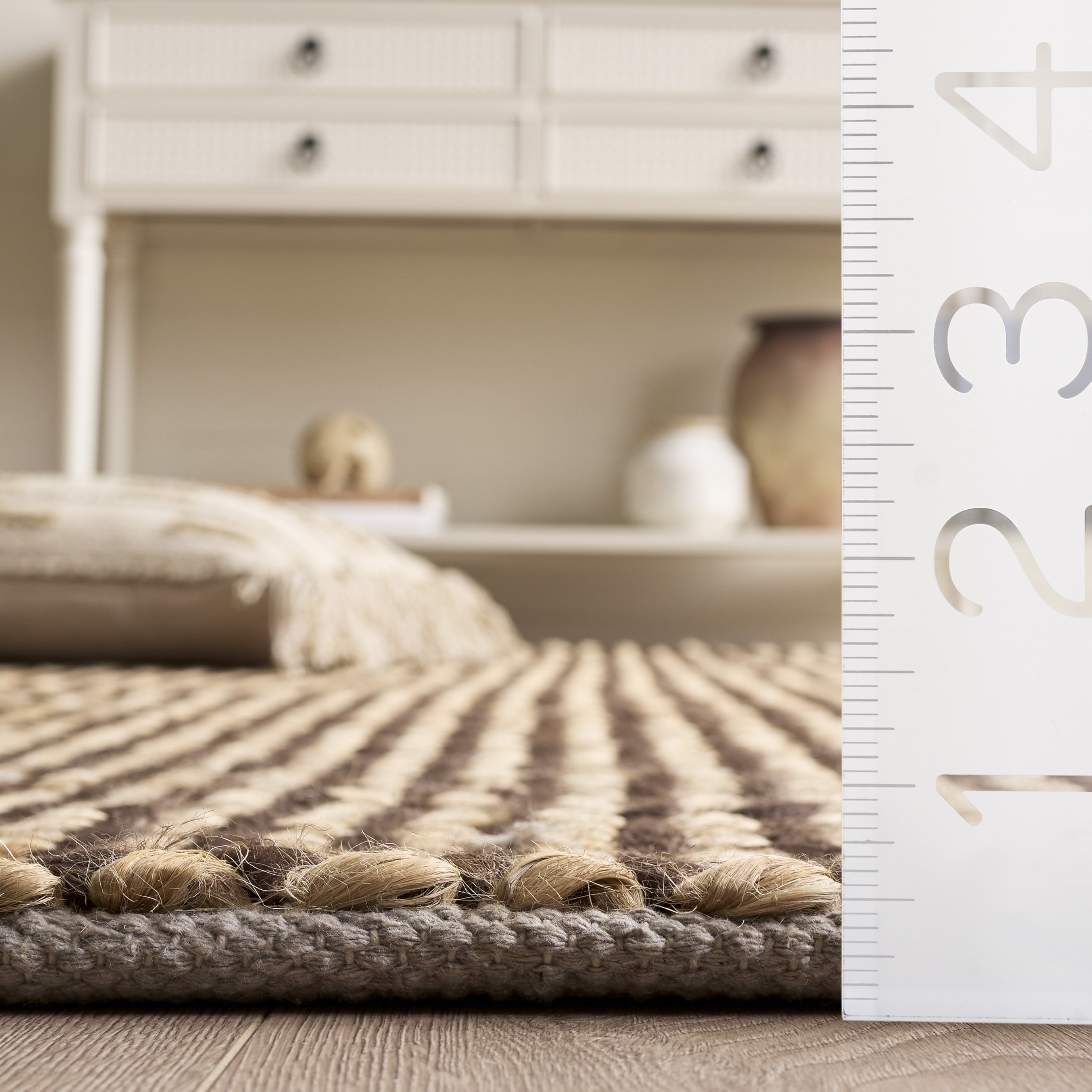 Safavieh NFC110T-9 rugs - View #6