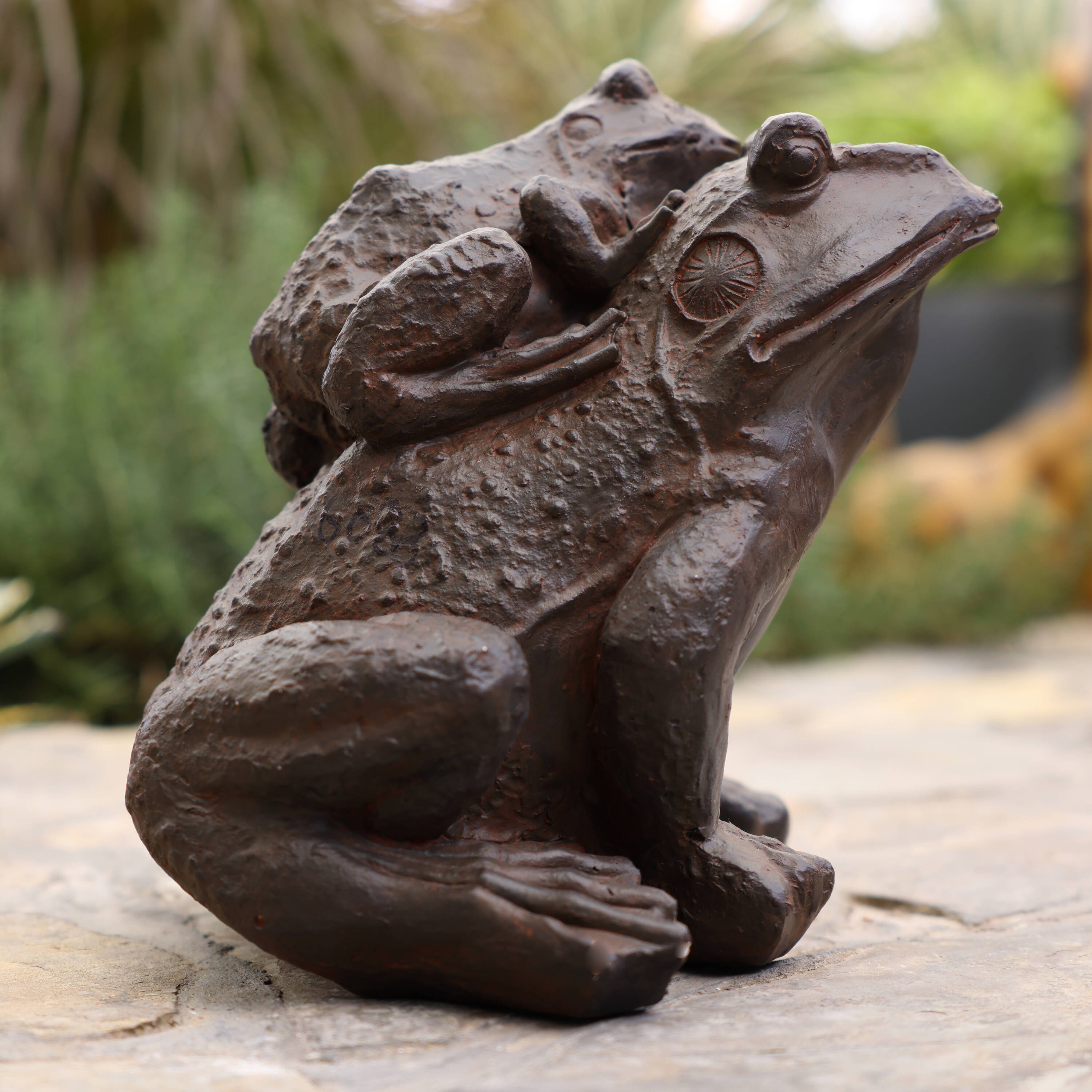 LuxenHome WHST1559 Garden-Statue - View #2