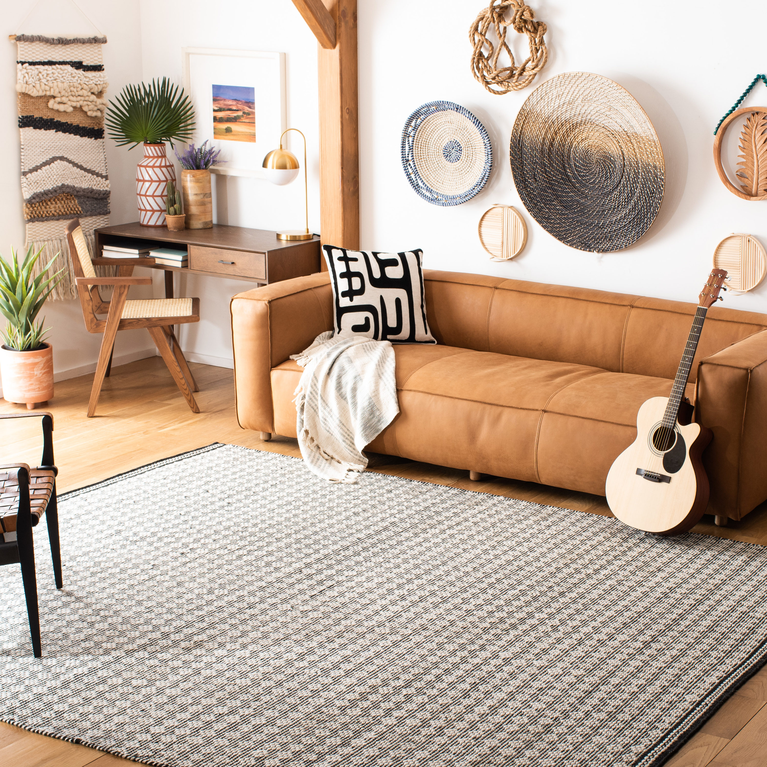 Kilim KLM376 Hand Woven Area Rug - Black/Ivory - 8'x10' - Safavieh.