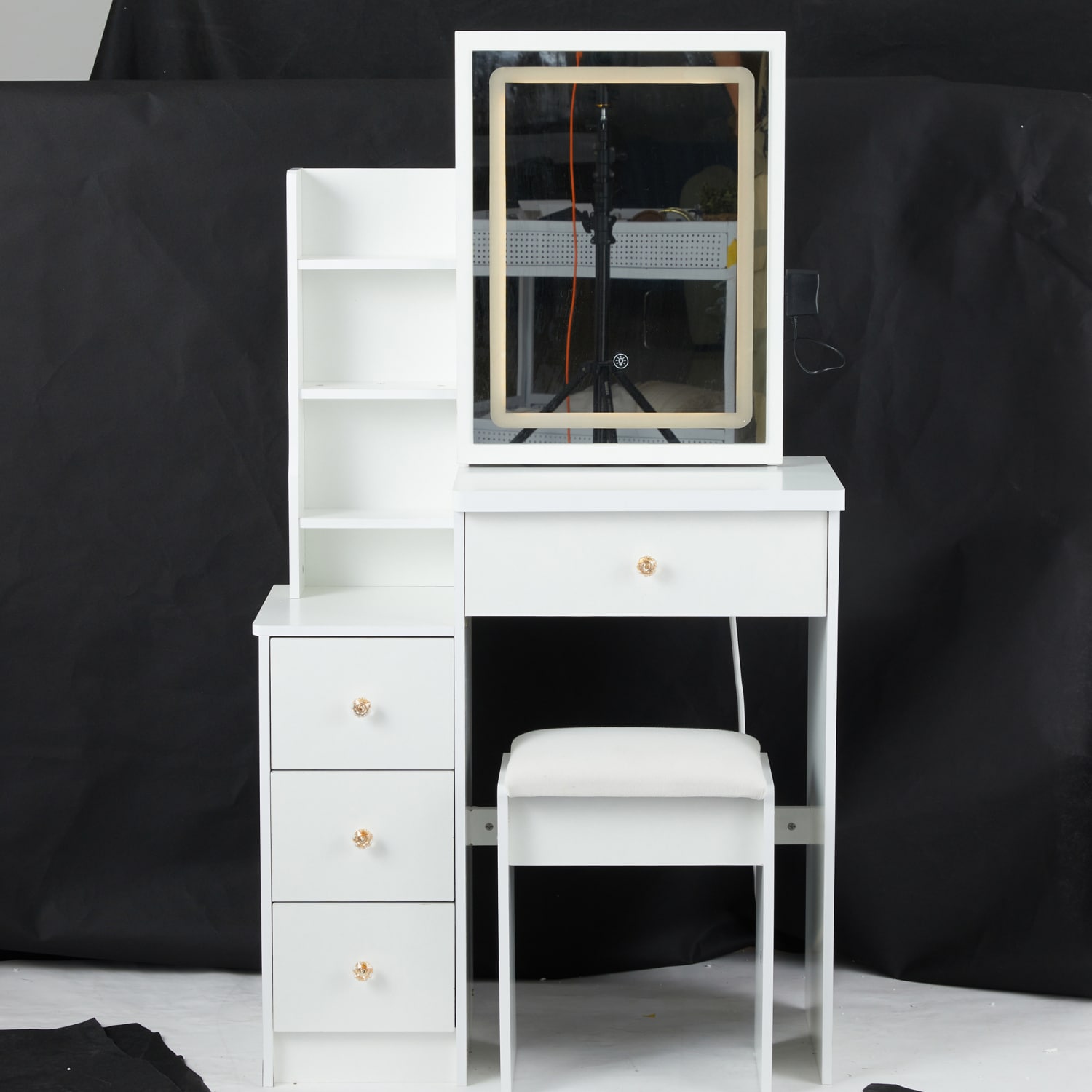 Streamdale Furniture W936P226033 Bedroom-Vanities - View #3