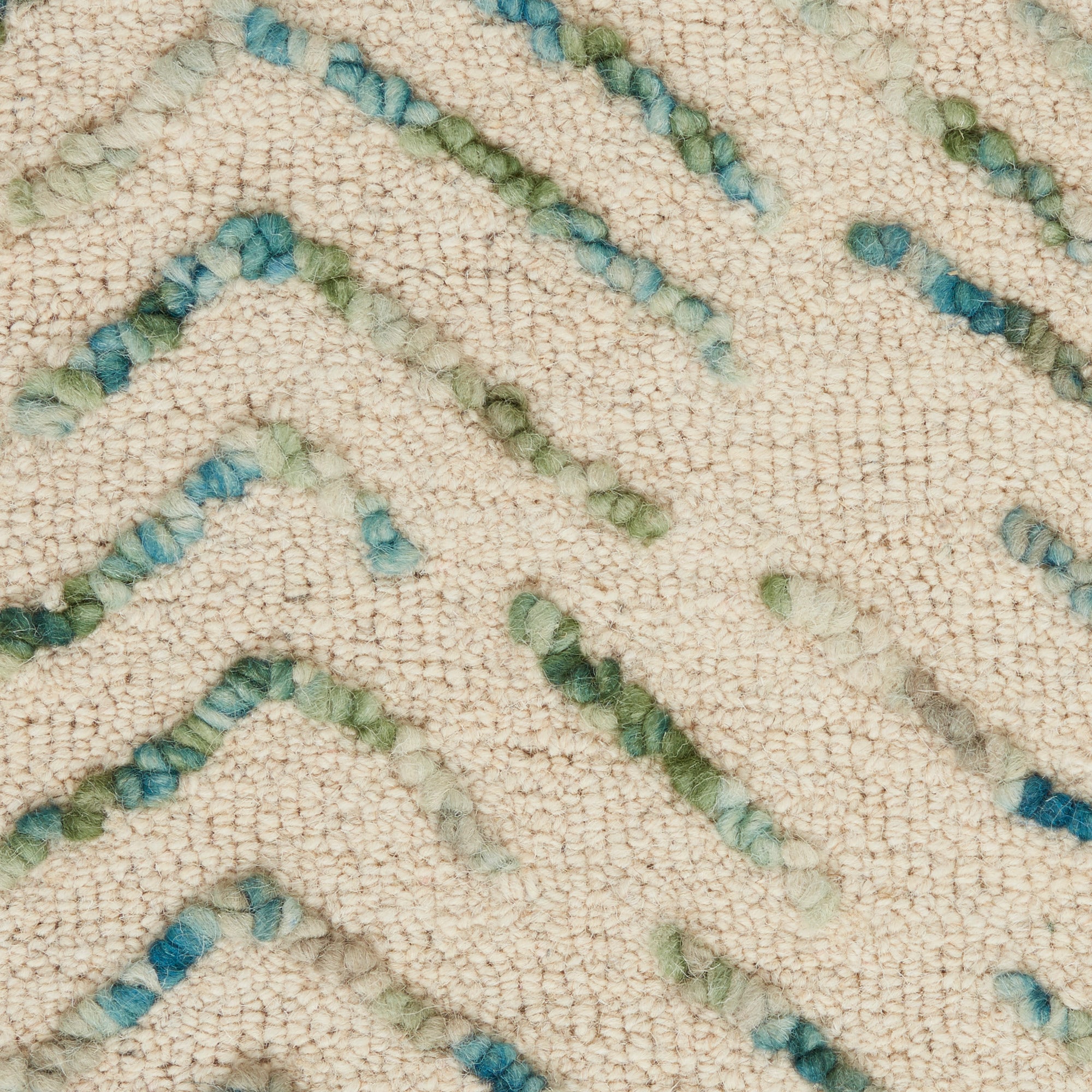 Artisanal Chevron Ivory & Green Hand-Tufted Wool Rug 5' x 7'