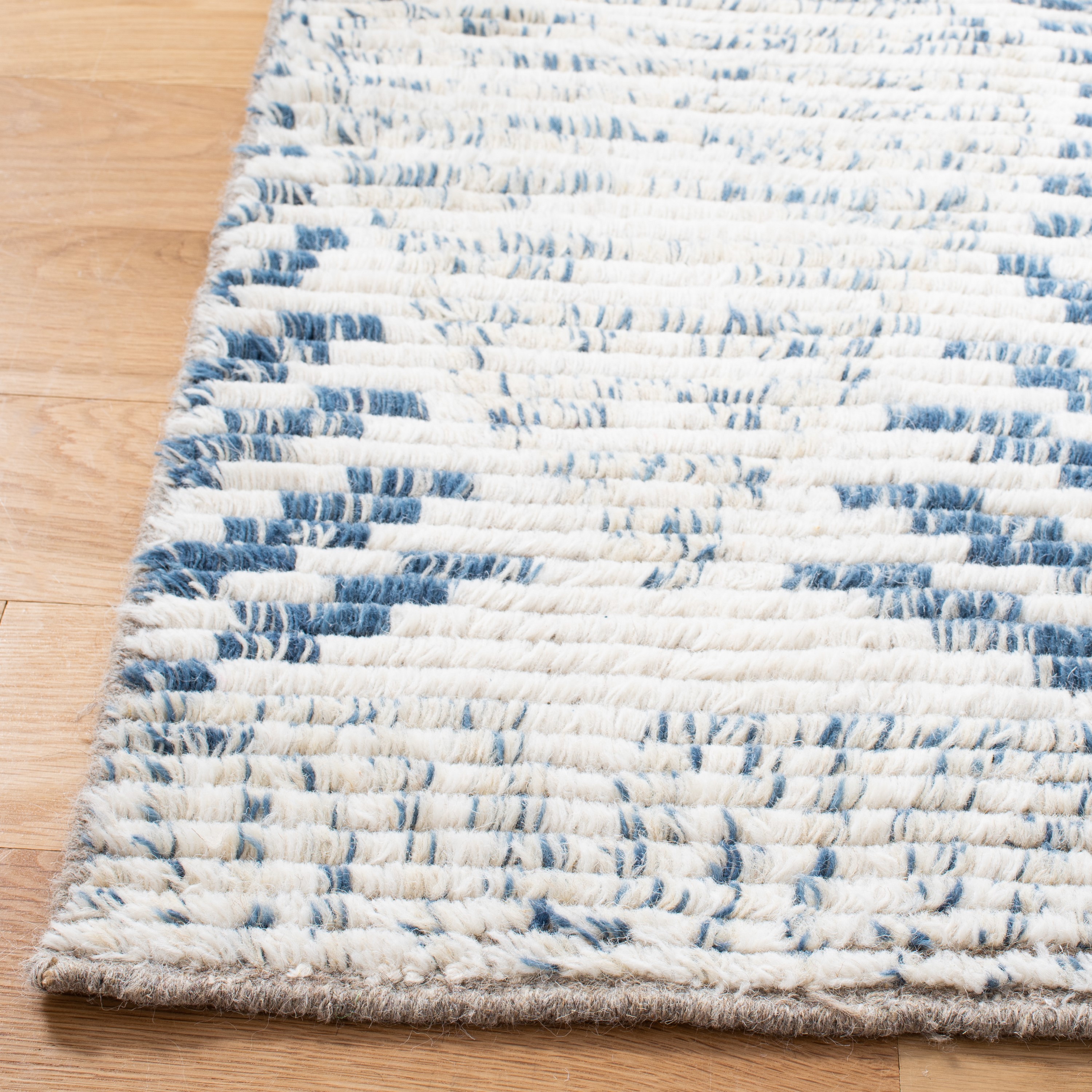 Kenya Blue and Ivory Hand-Knotted Wool 8' x 10' Area Rug