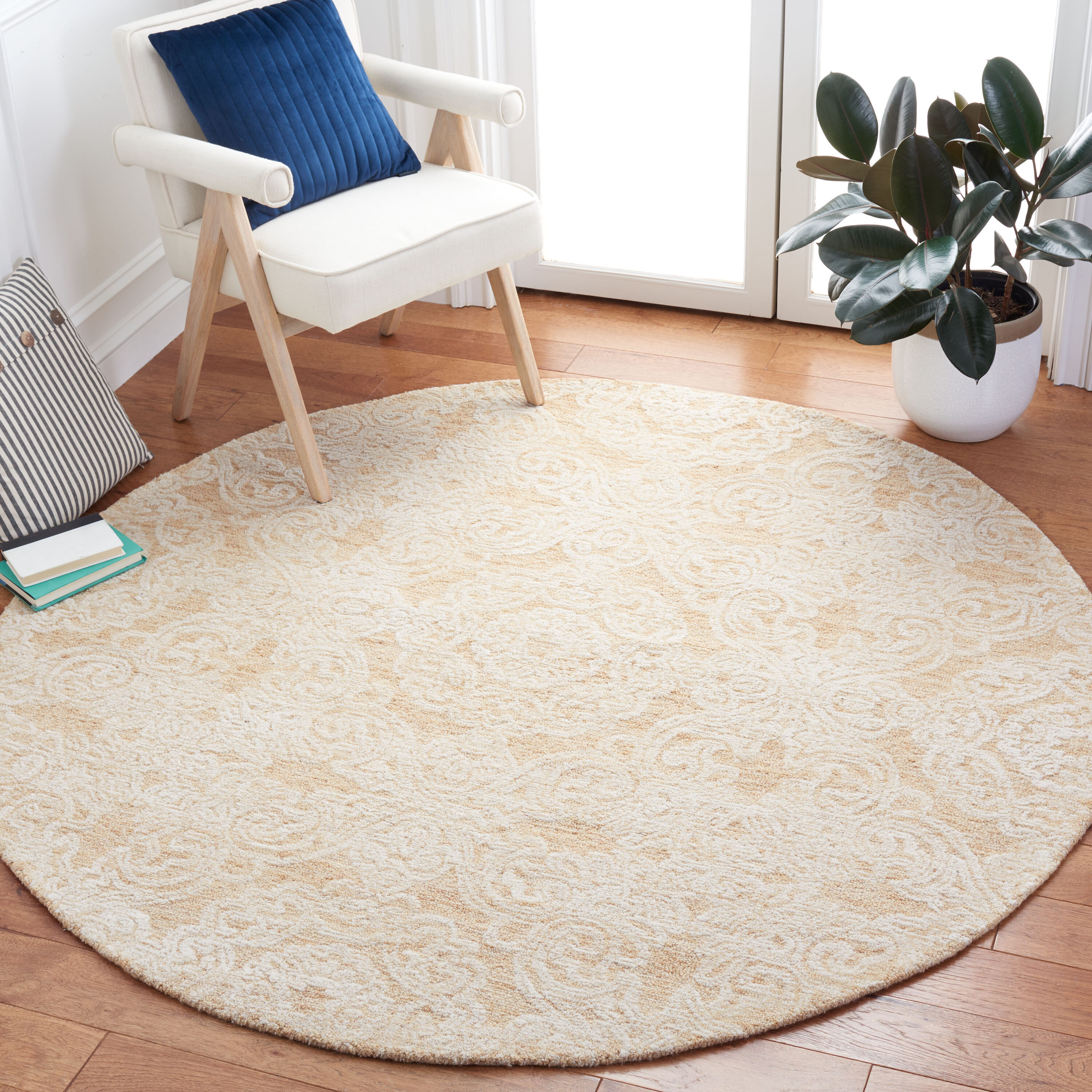  Metro 997 Gold/Ivory Traditional 6ft x 6ft Round Rug