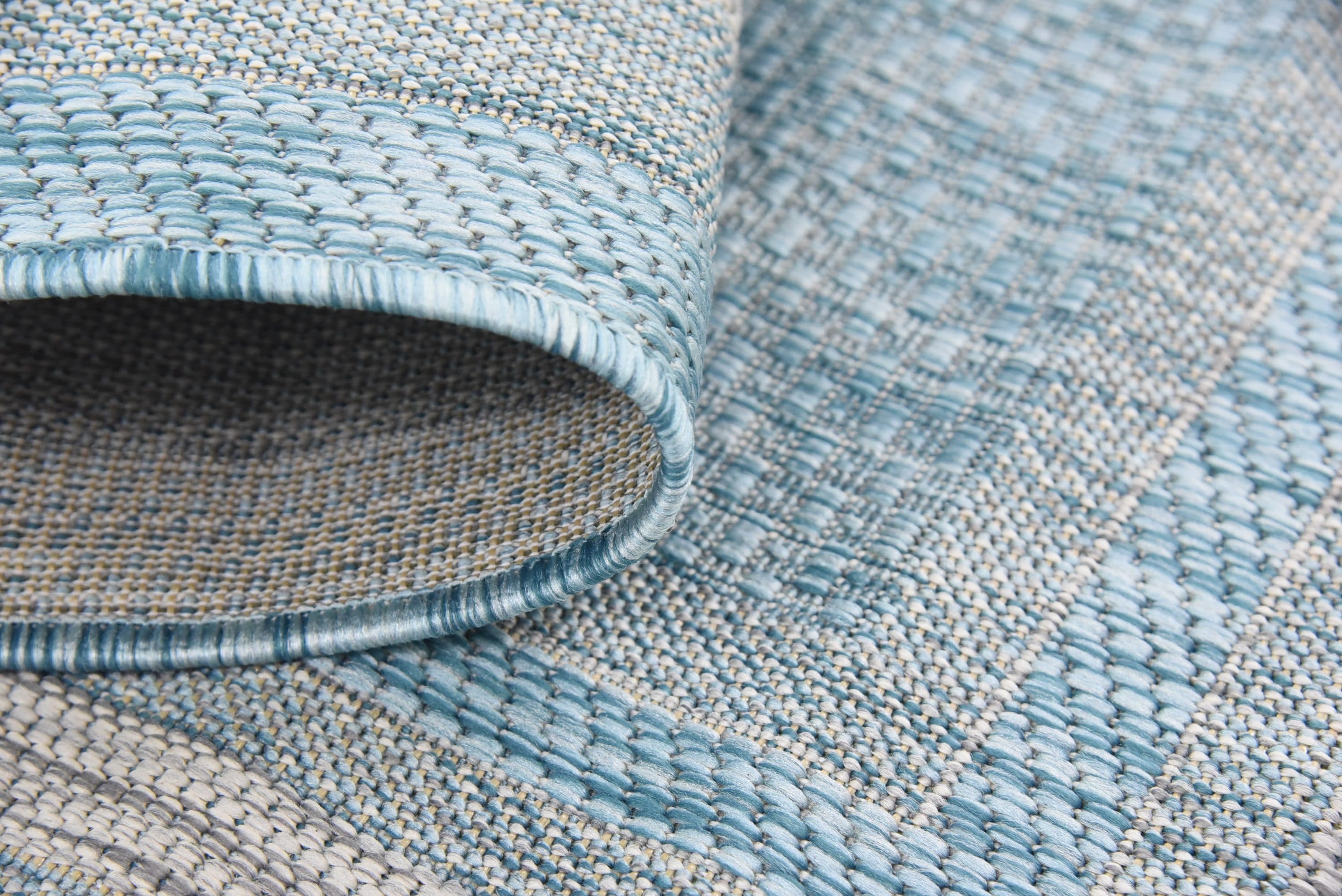 Aquamarine Elegance 4' x 6' Flat Woven Outdoor Rug