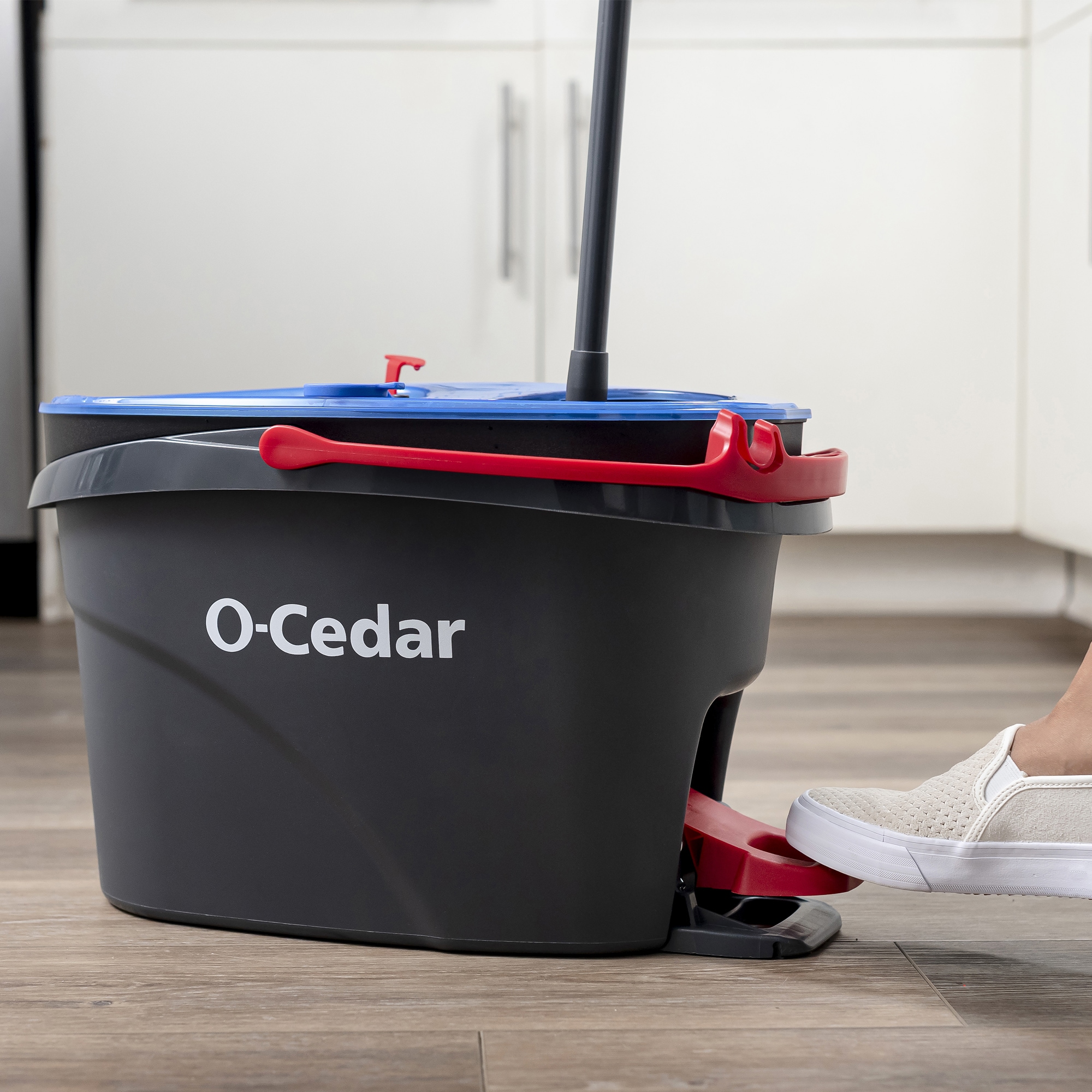 O-Cedar Microfiber EasyWring Spin Mop & Bucket System - Shop Mops at H-E-B
