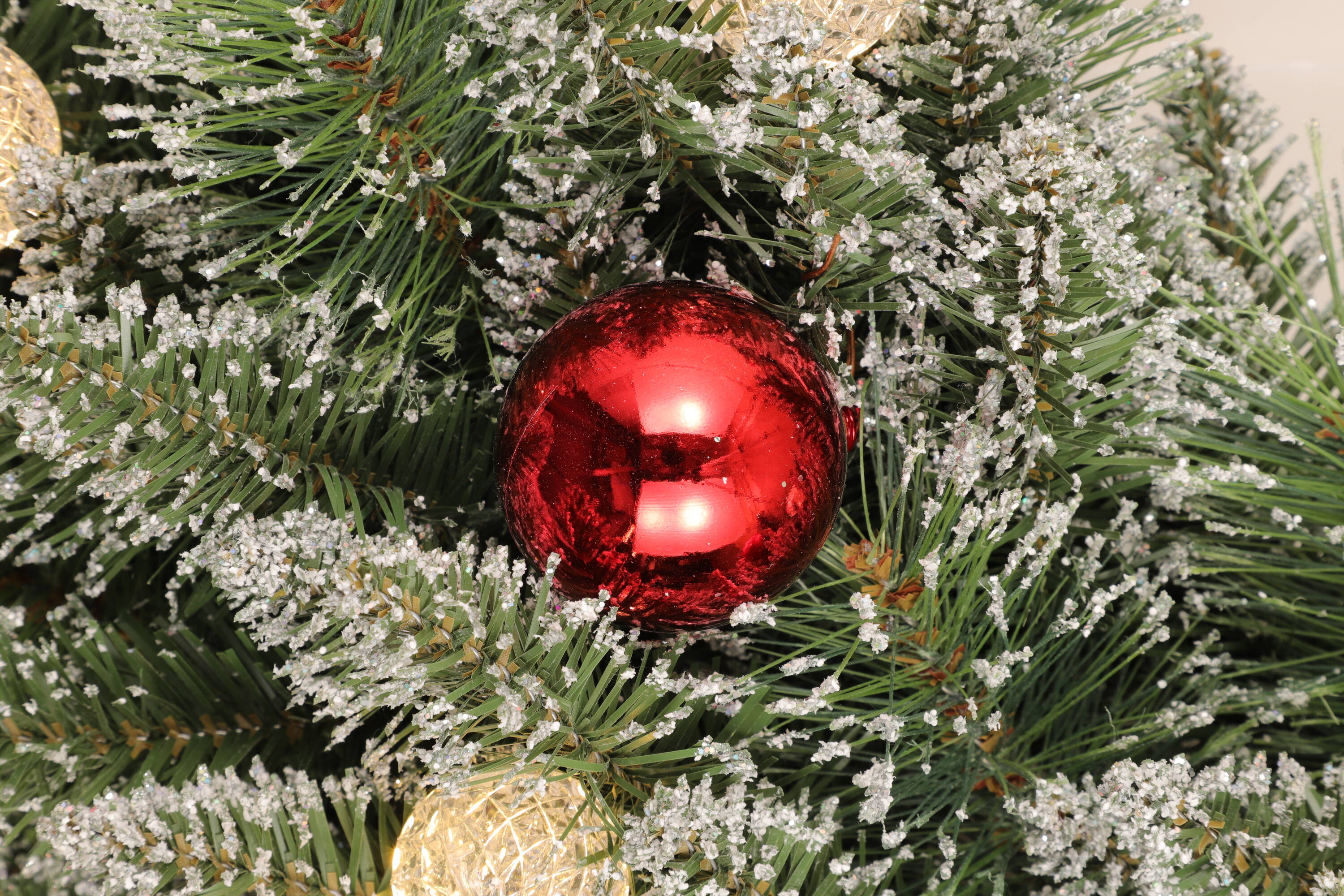 Holiday Living LW20-W01R1 Artificial-Christmas-Wreaths - View #6