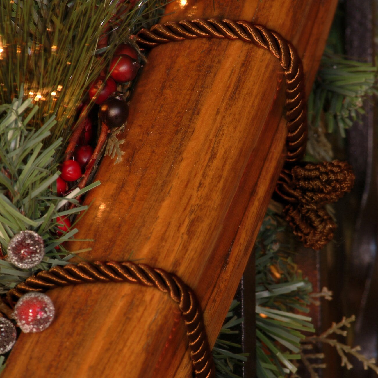 Haute Decor DT1606A Table-Christmas-Decorations - View #5