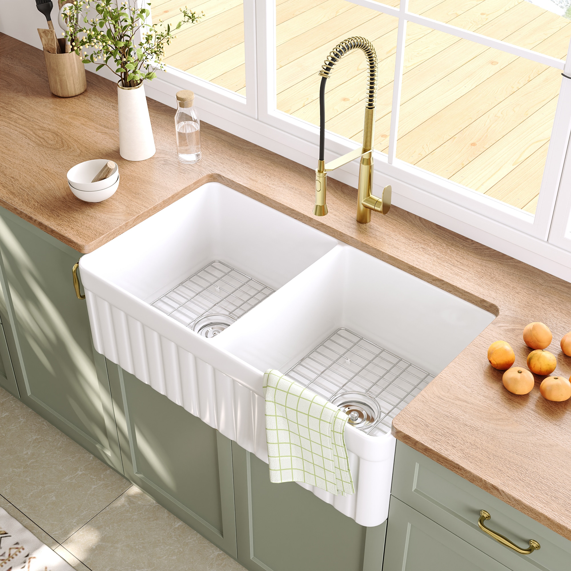 DeerValley DV-1K503 Nova Farmhouse apron front 33-in x 18-in Fireclay Double equal bowl Kitchen Sink