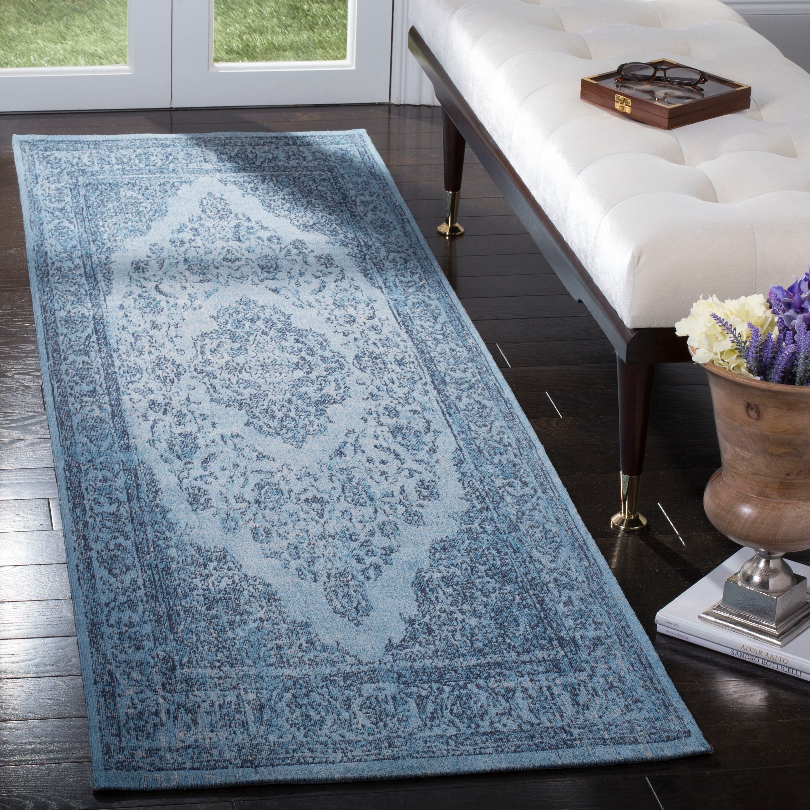 Safavieh CLV121C-25 Classic Vintage Bornez 2 x 5 (ft) Loomed Cotton Blue Rectangular Indoor Distressed/Overdyed Vintage Throw rug