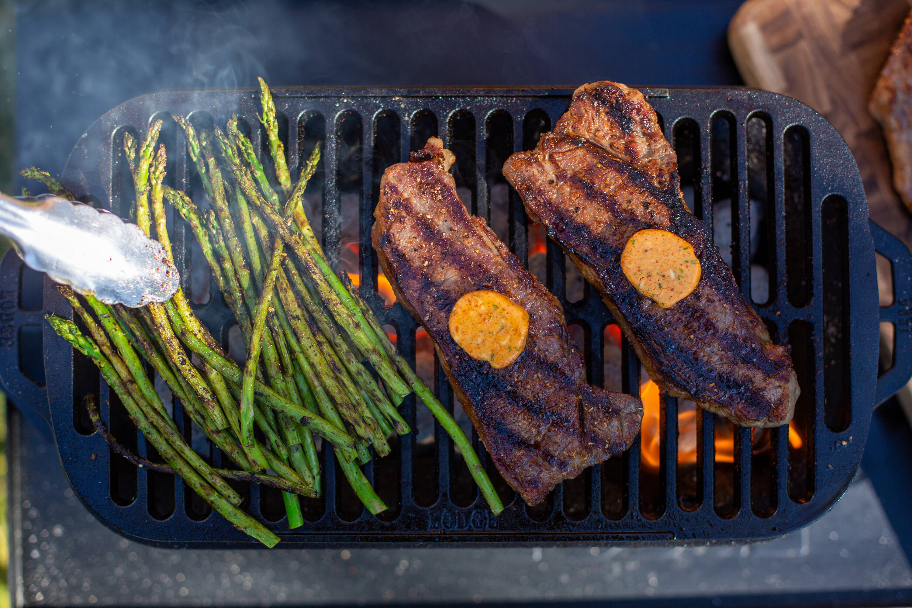 Review: Lodge Sportsman's Pro Cast Iron Grill