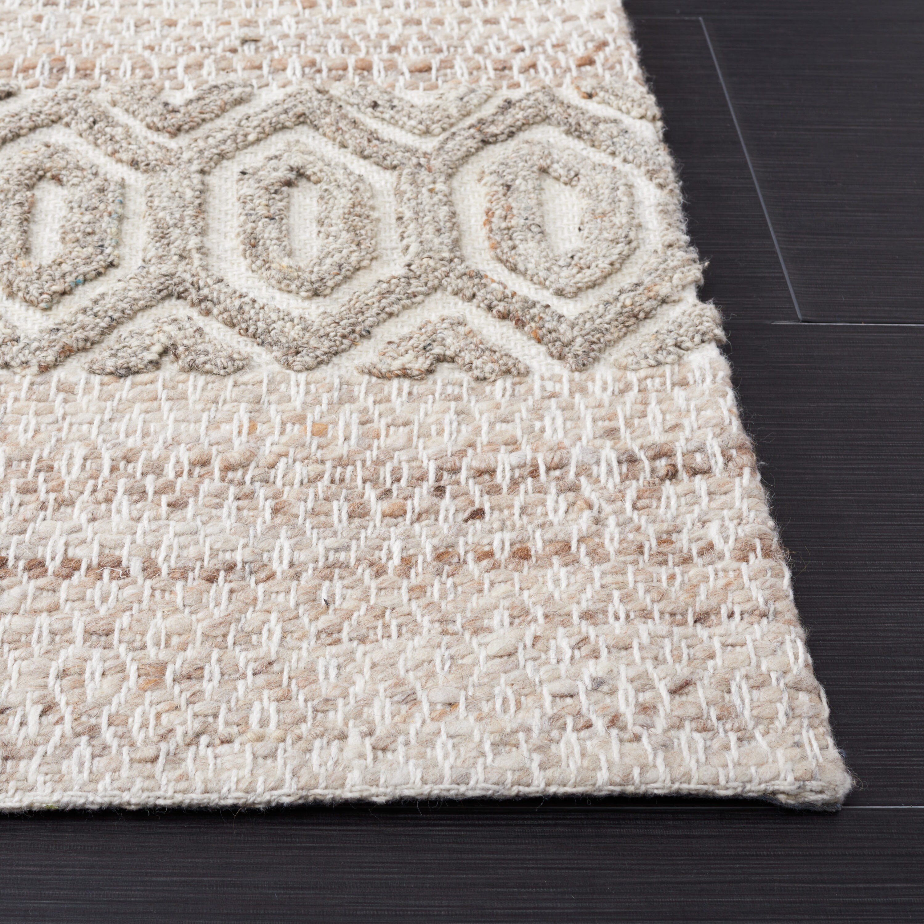 Safavieh NAT610B-5 rugs - View #3