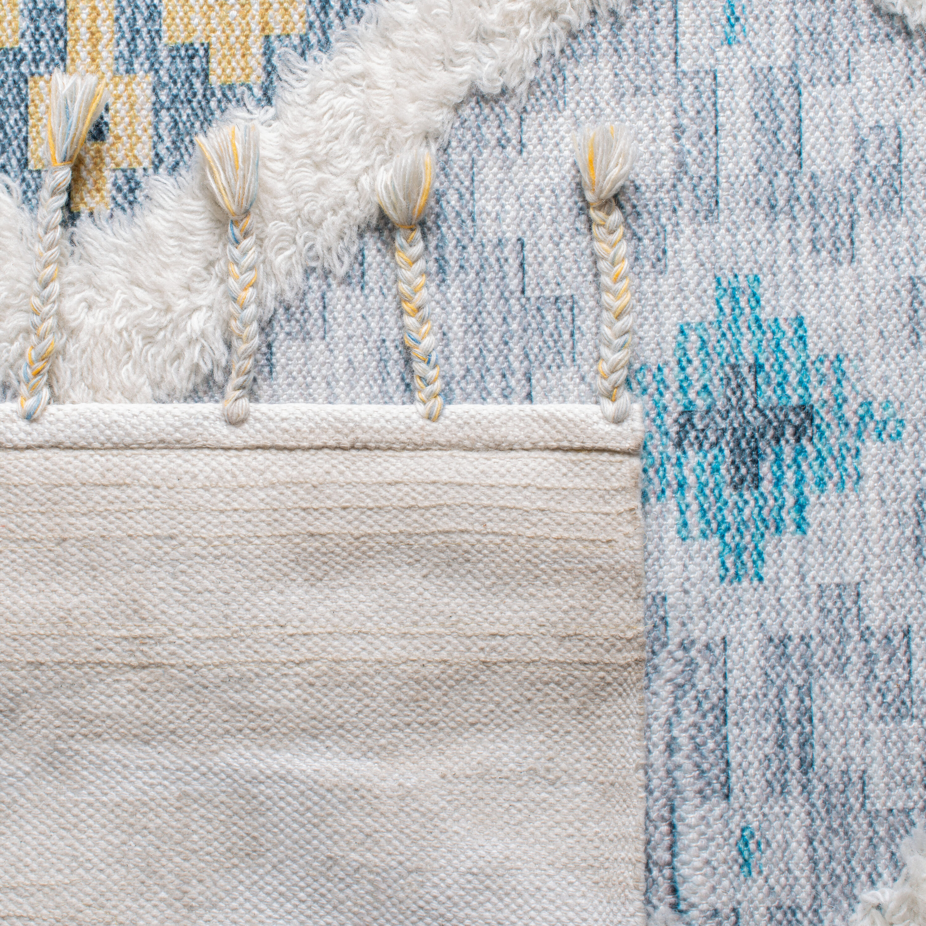 Saffron Ivory and Turquoise Wool 8' x 10' Hand Loomed Area Rug