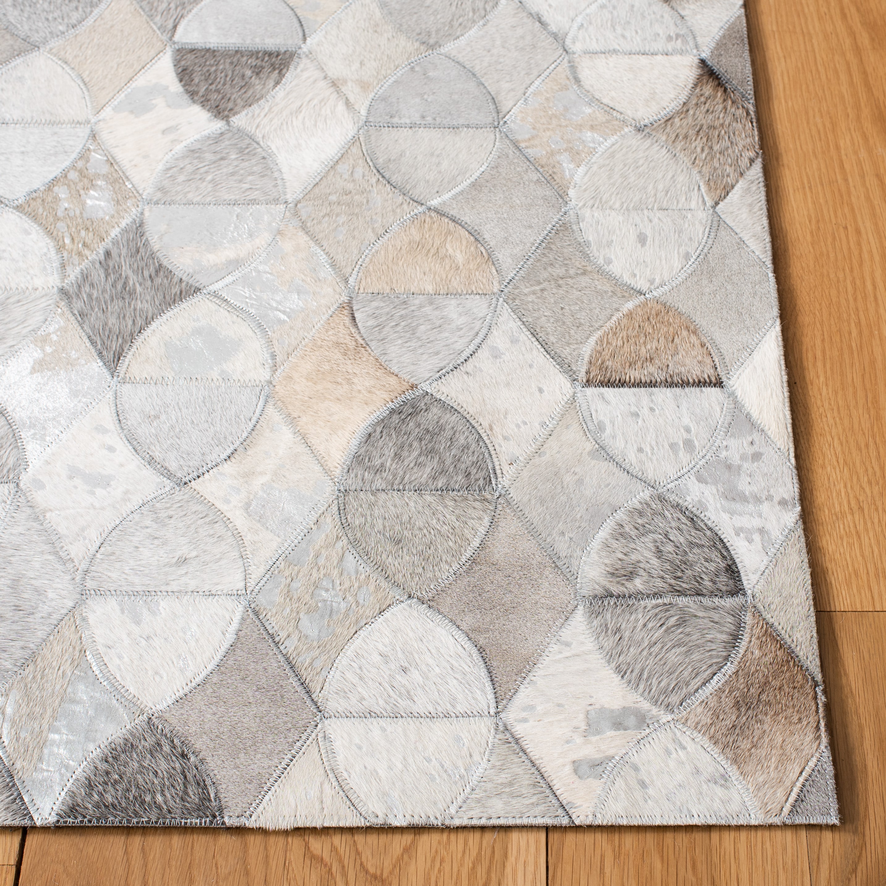 Gray Geometric Handmade Cowhide 3' x 5' Area Rug