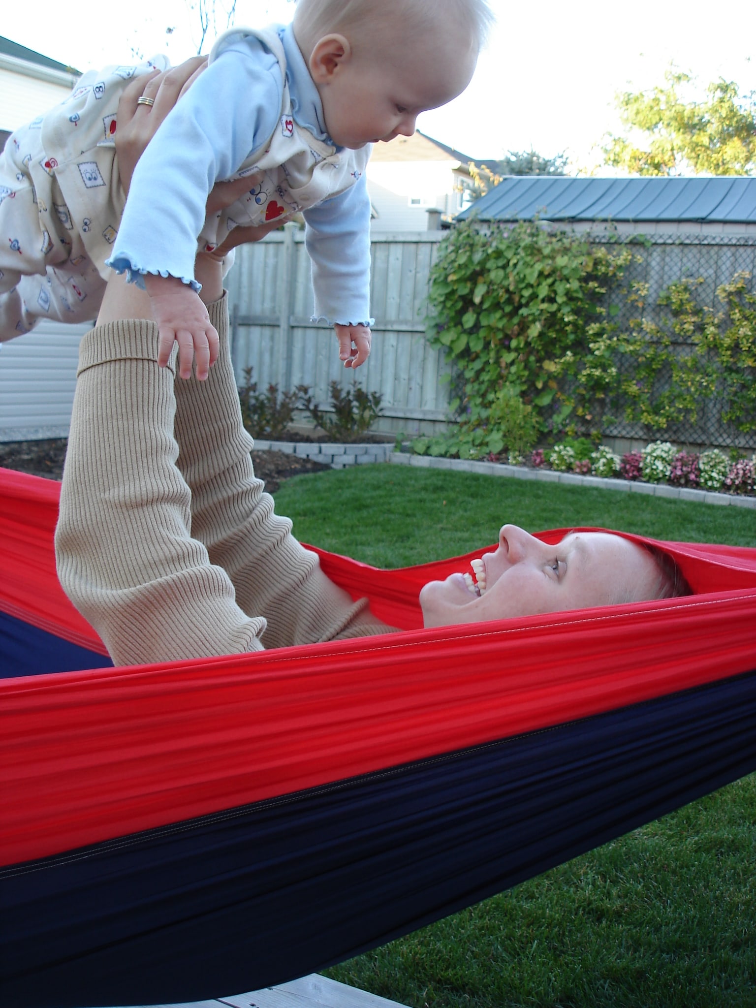 Vivere Double Navy and Red Nylon Hammock Bed