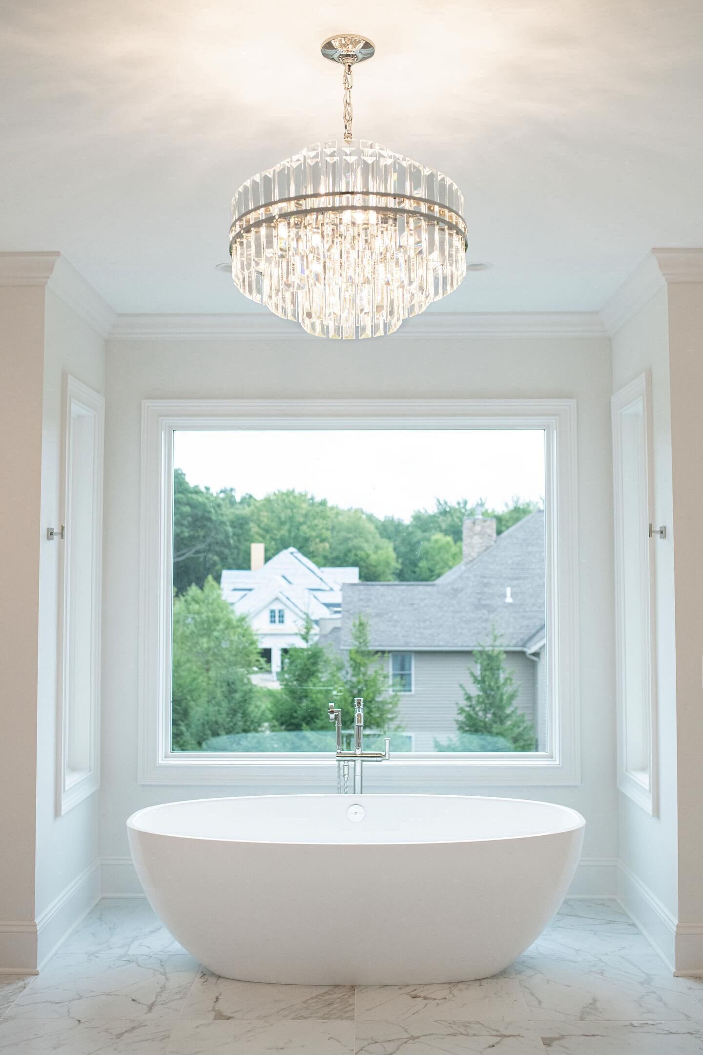 Aged Brass and Crystal 12-Light Chandelier