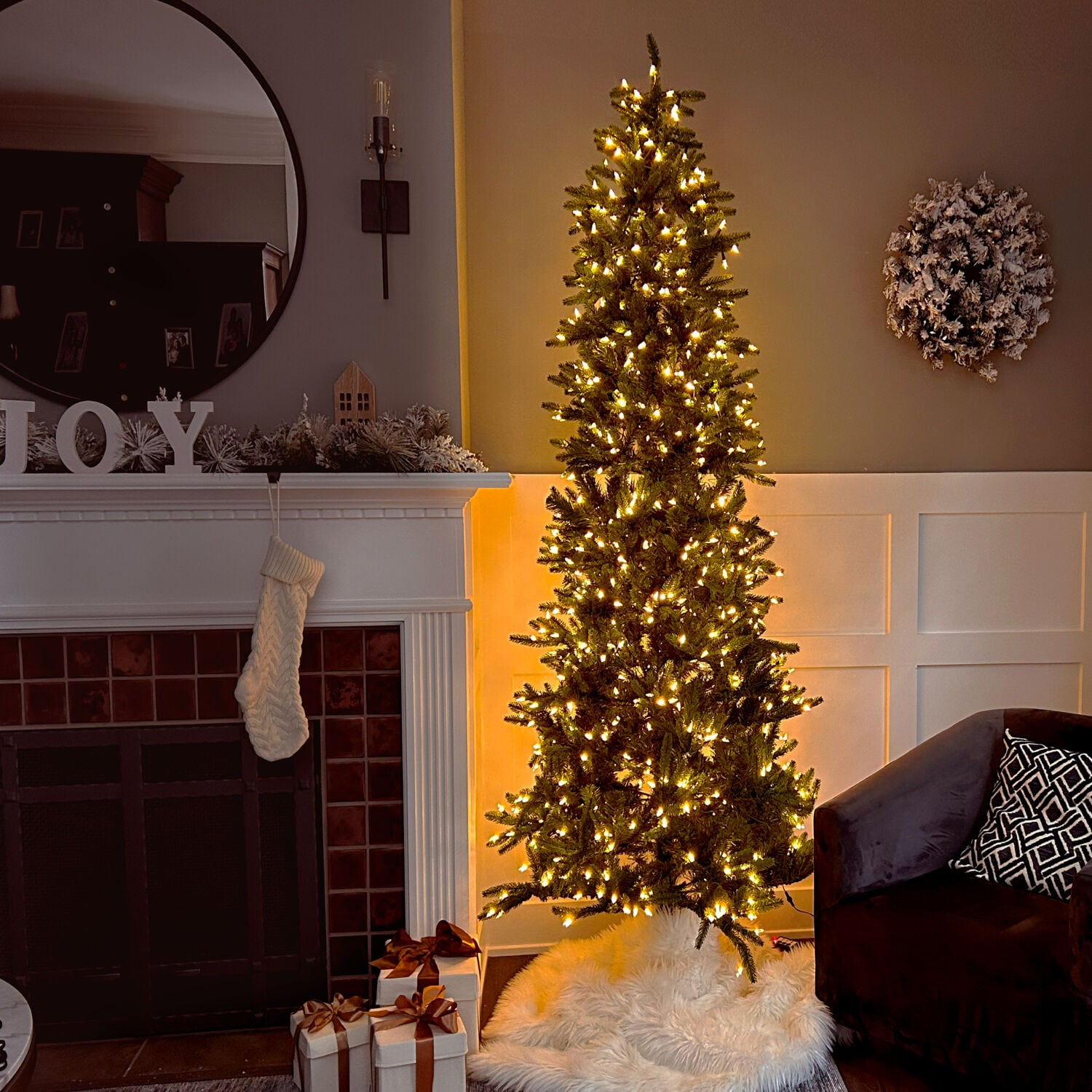 Fraser Hill Farm FFCP075-6GR Artificial-Christmas-Trees - View #10