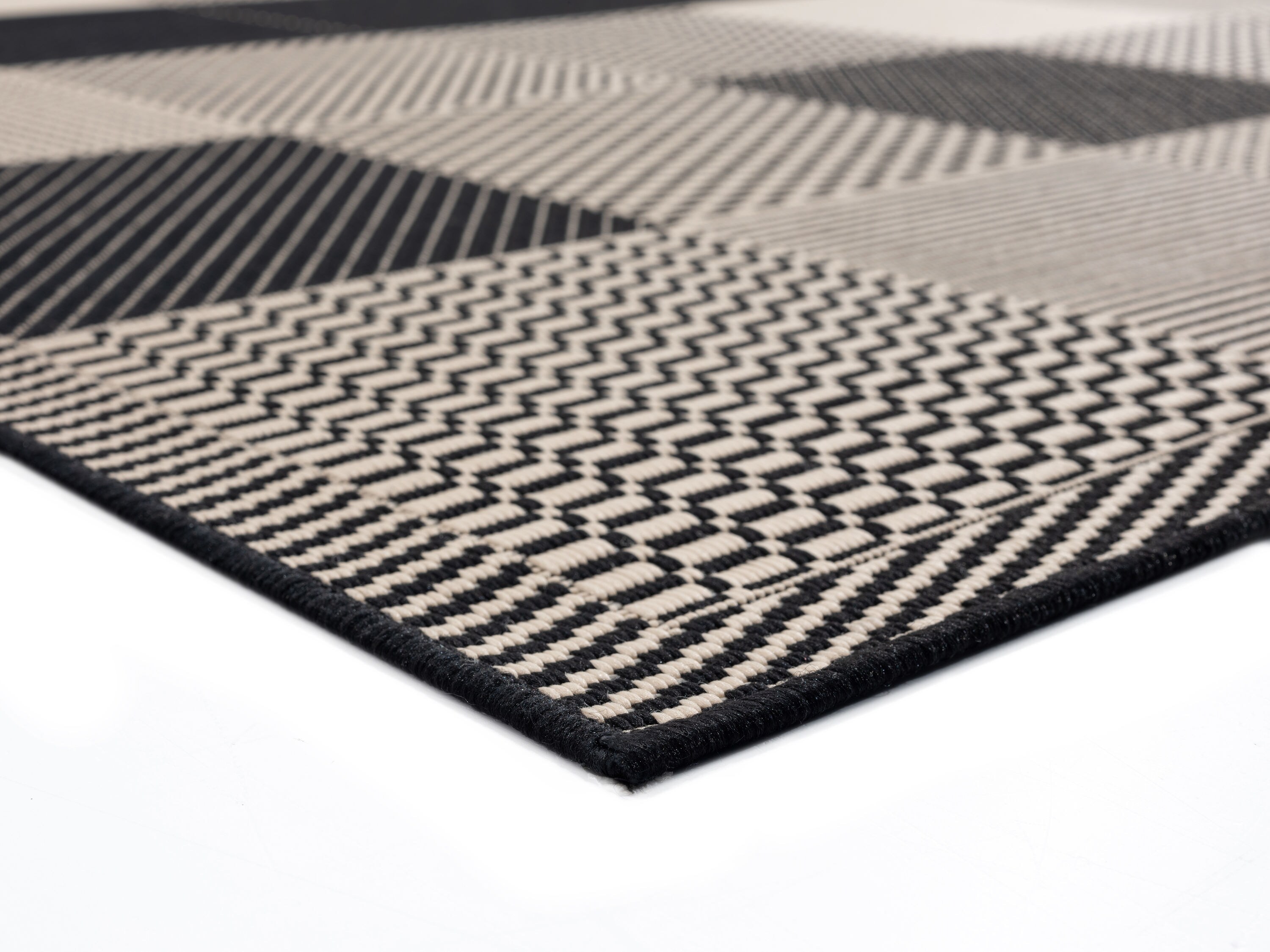 United Weavers Of America 3900 10770 69 rugs - View #3