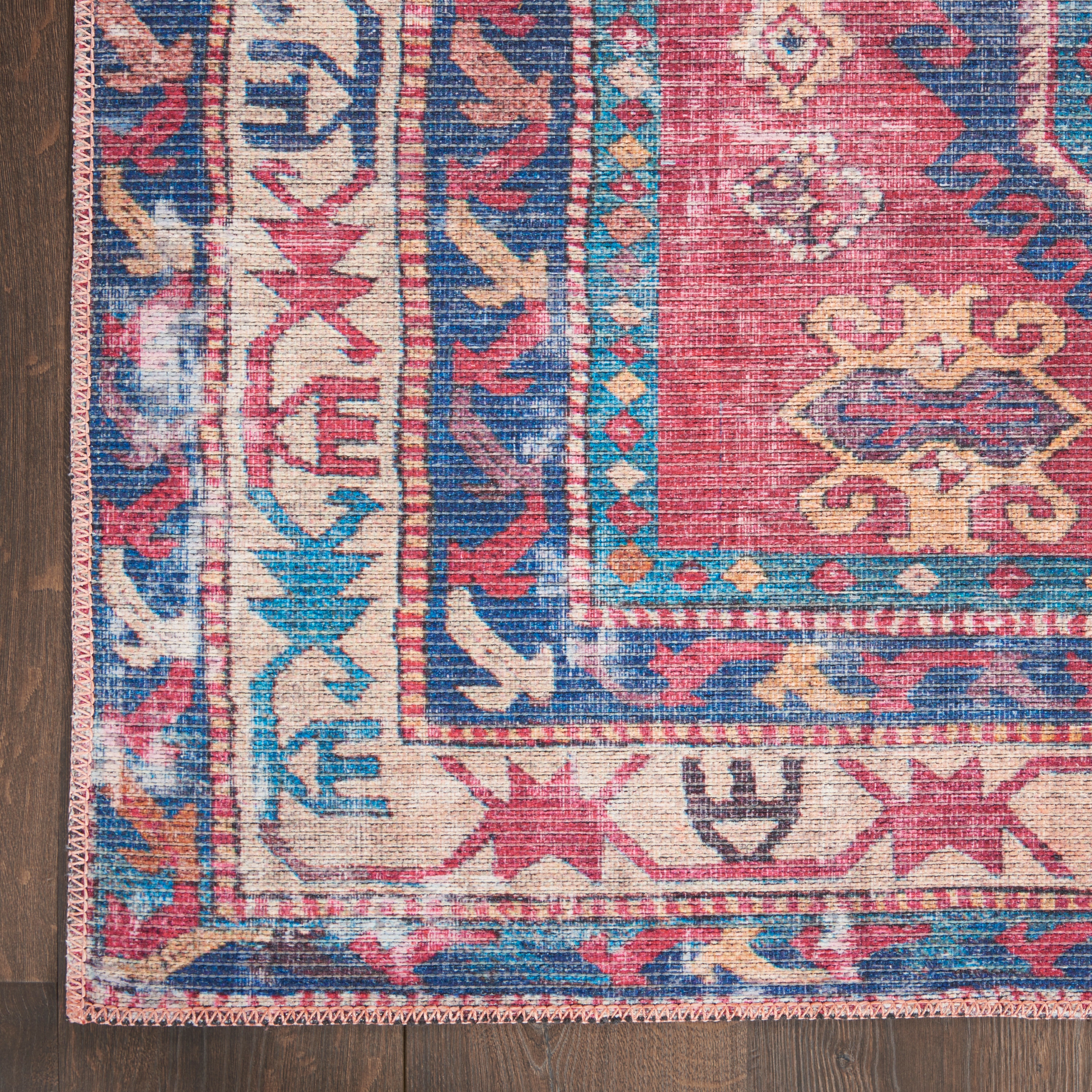 Vintage-Inspired Muted Red Medallion 4' x 6' Washable Rug