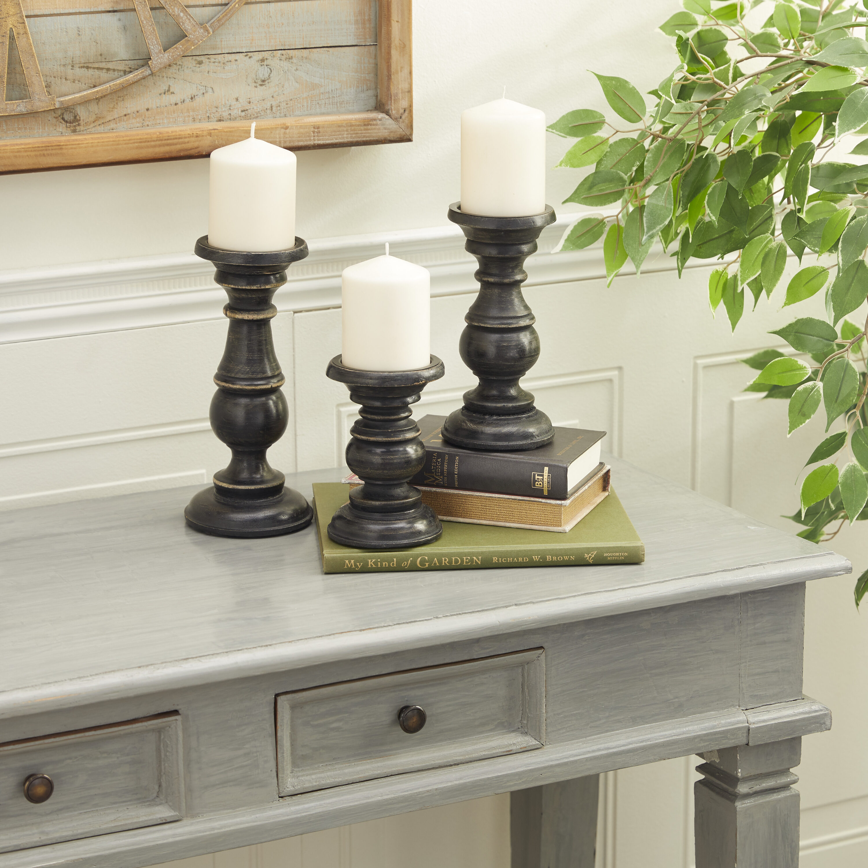 Grayson Lane 51322 3 Candle Wood Pillar Candle Holder