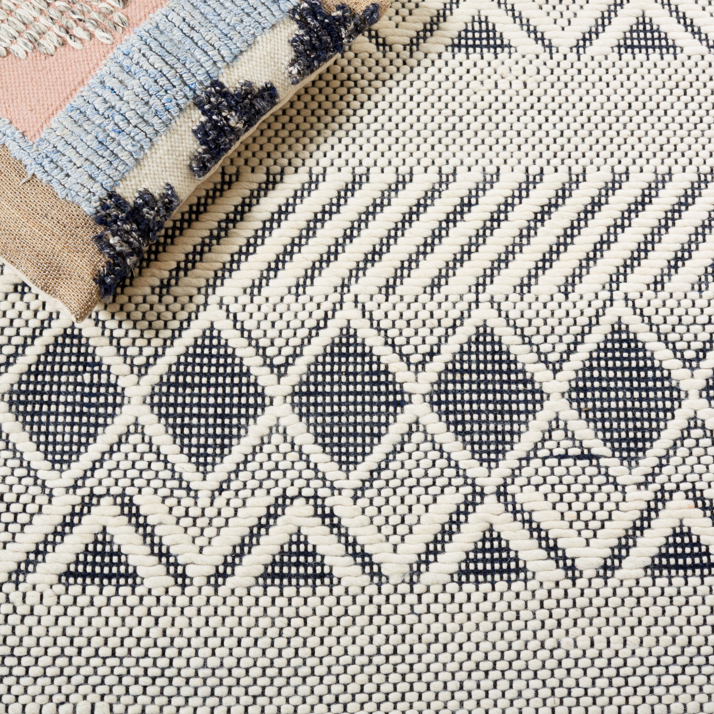 Safavieh NAT858A-6 rugs - View #5