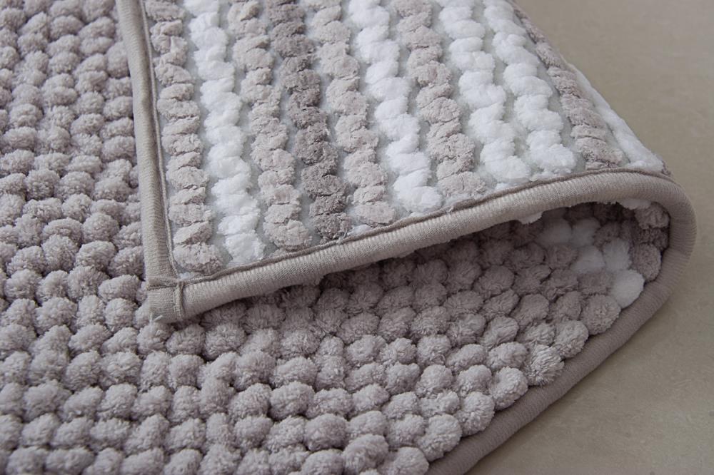 20x32 Chenille Bath Rug Gray/White - Threshold™  Chenille bath rugs, Bathroom  rugs and mats, Chenille bath mat