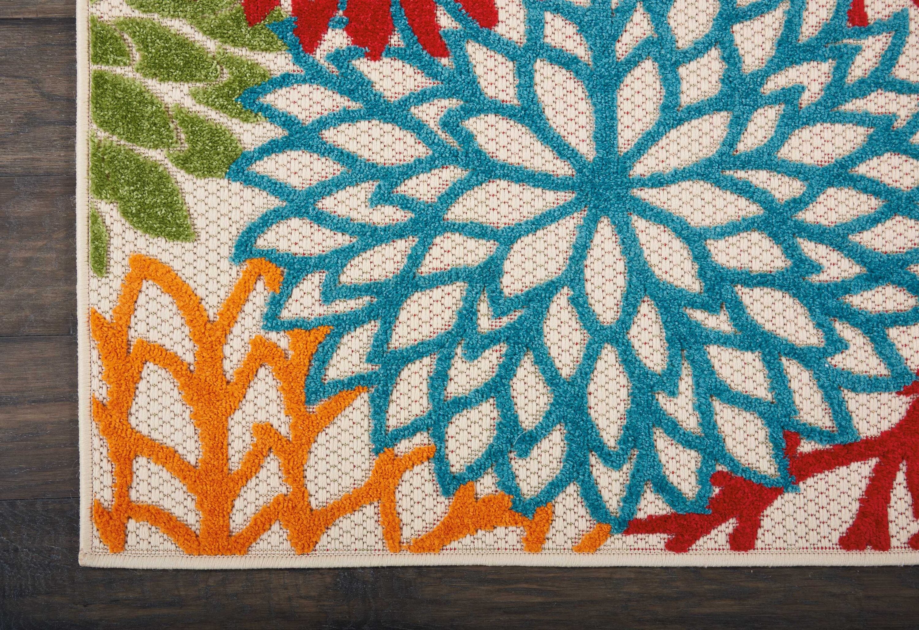 Tropical Green Floral Bloom 27'' x 120'' Synthetic Outdoor Rug