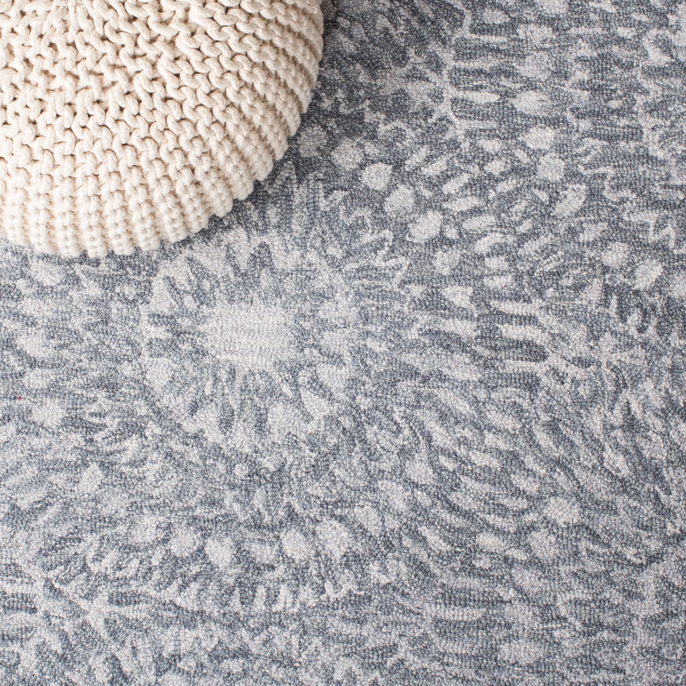 Safavieh MET702A-8 rugs - View #5