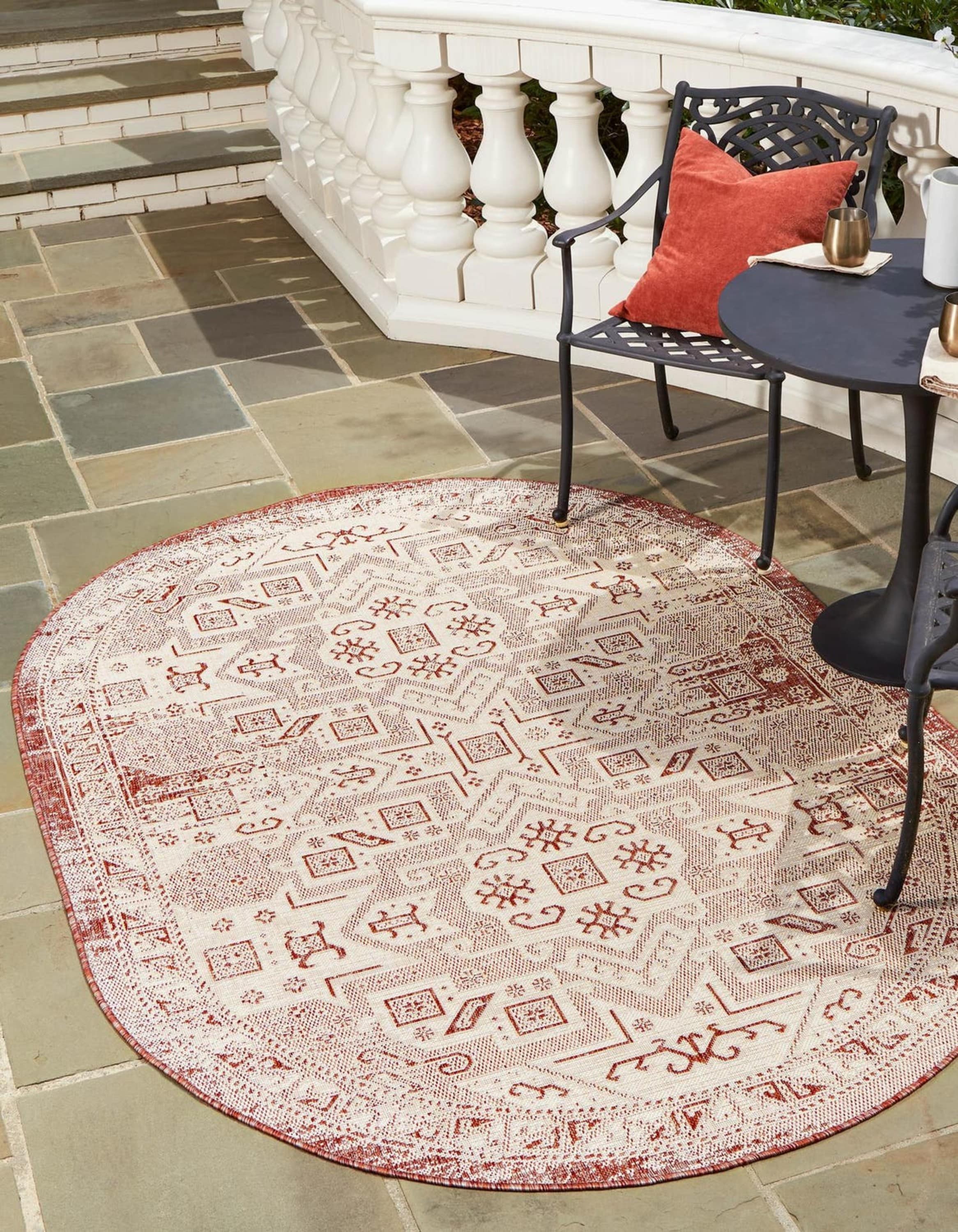 Unique Loom 3162439 Outdoor Aztec 8 x 10 (ft) Loomed Polypropylene Rust Red Oval Indoor/Outdoor Border Area rug
