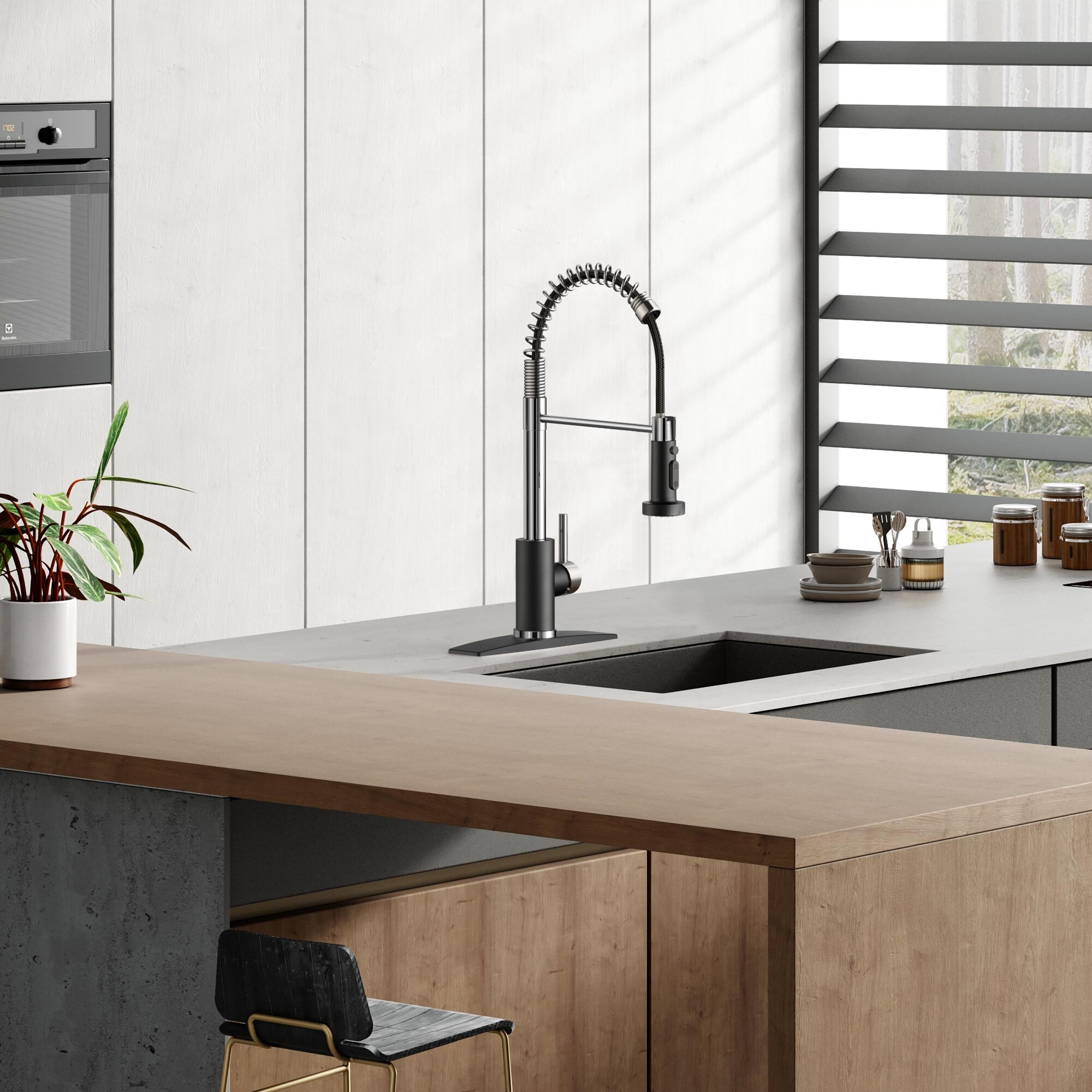 androme Black Chrome Single Handle Kitchen Faucet with Sprayer (Deck ...