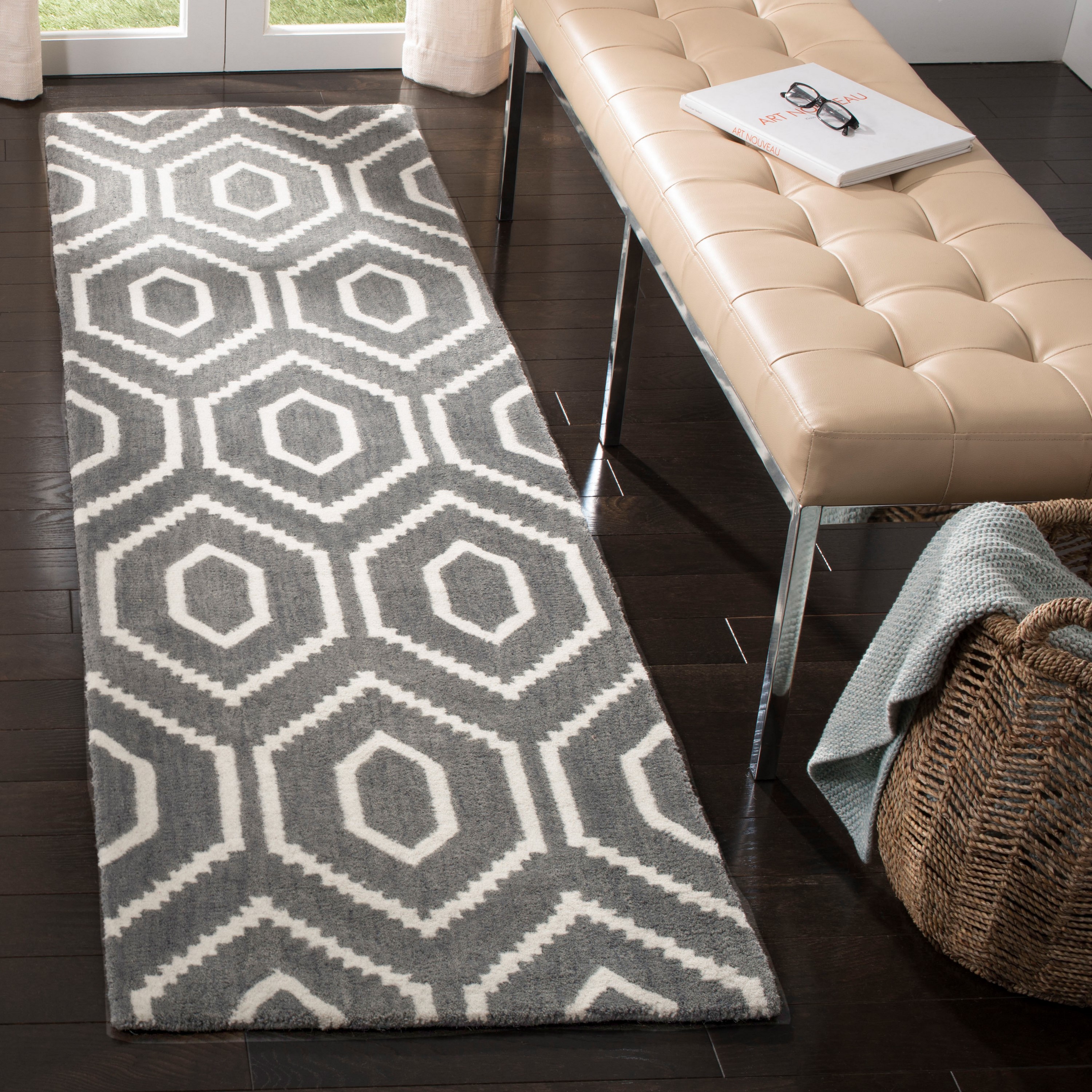 Safavieh HIM902F-28 Himalaya Peri 2 x 8 (ft) Tufted Wool Dark Gray/Ivory Rectangular Indoor Geometric Moroccan Runner rug
