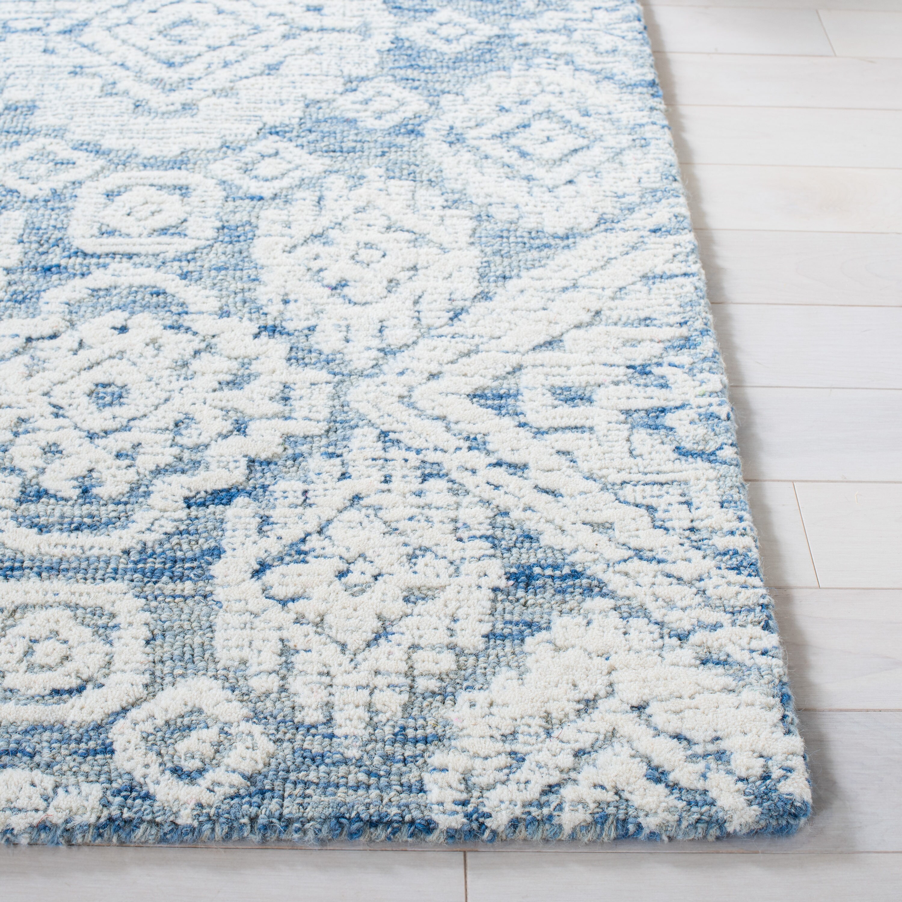 Safavieh MET987M-5 rugs - View #3
