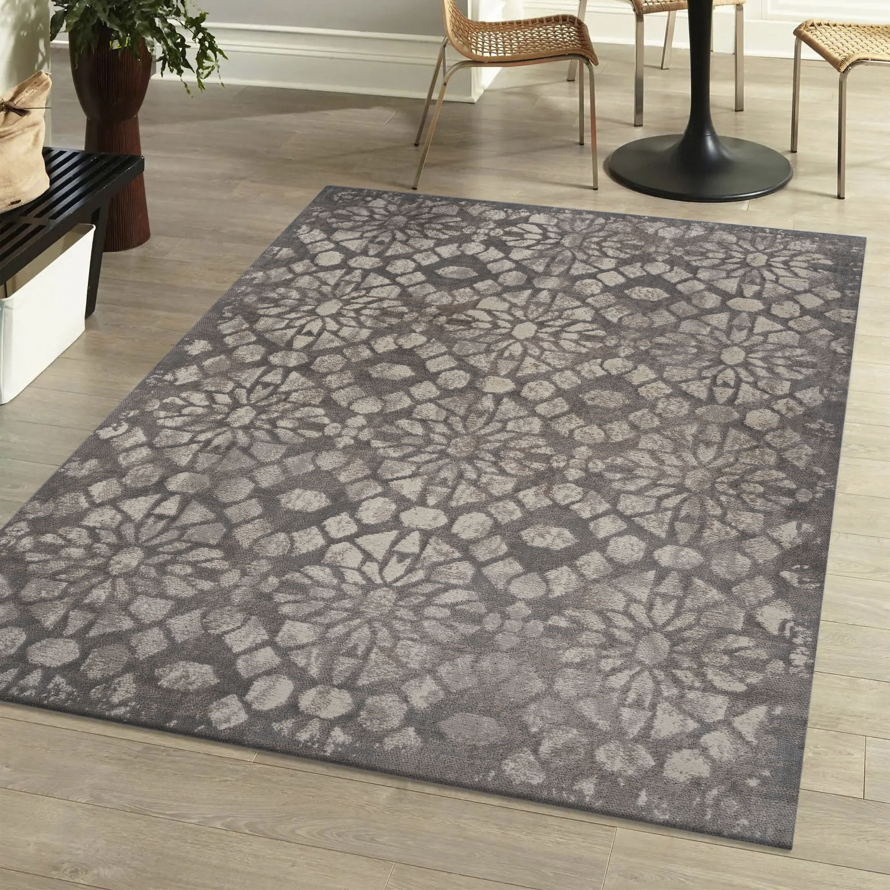 Gray Geometric Synthetic 3' x 5' Reversible Area Rug