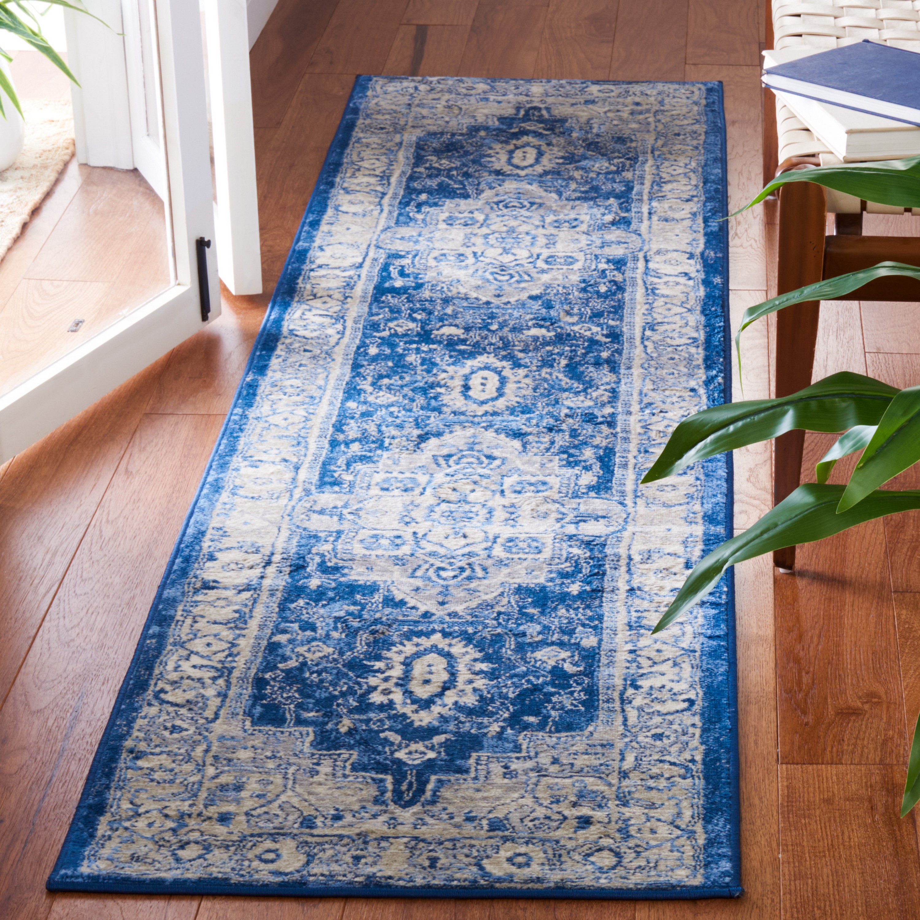 Safavieh BNT851N-28 Brentwood Valeria 2 x 8 (ft) Loomed Polypropylene Navy/Gray Rectangular Indoor Floral/Botanical Farmhouse/Cottage Runner rug
