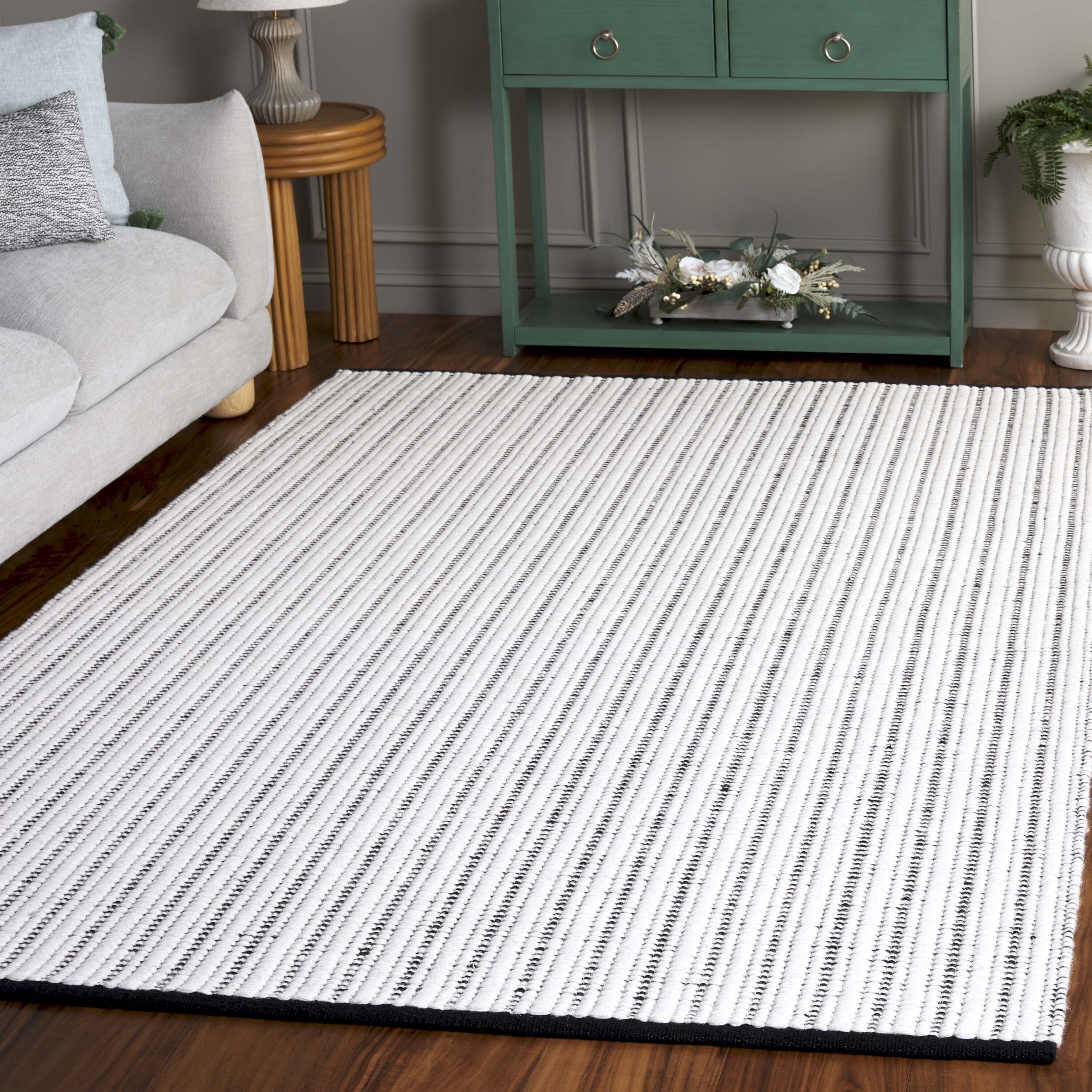  Vermont 909 Black/Ivory Contemporary 4ft x 6ft Small Rectangle Rug