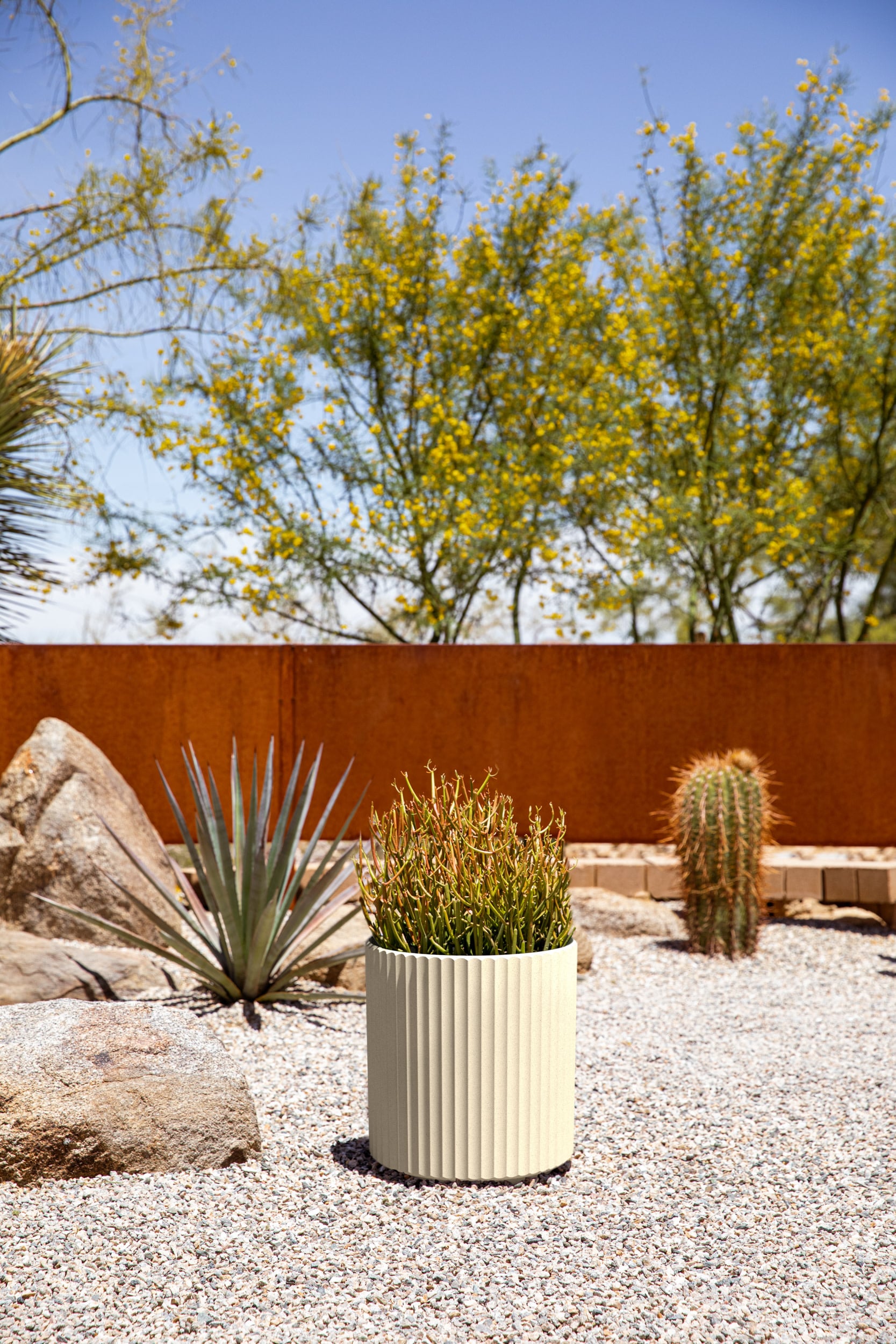 Sand Textured Plastic-Stone Composite Round Planter Set