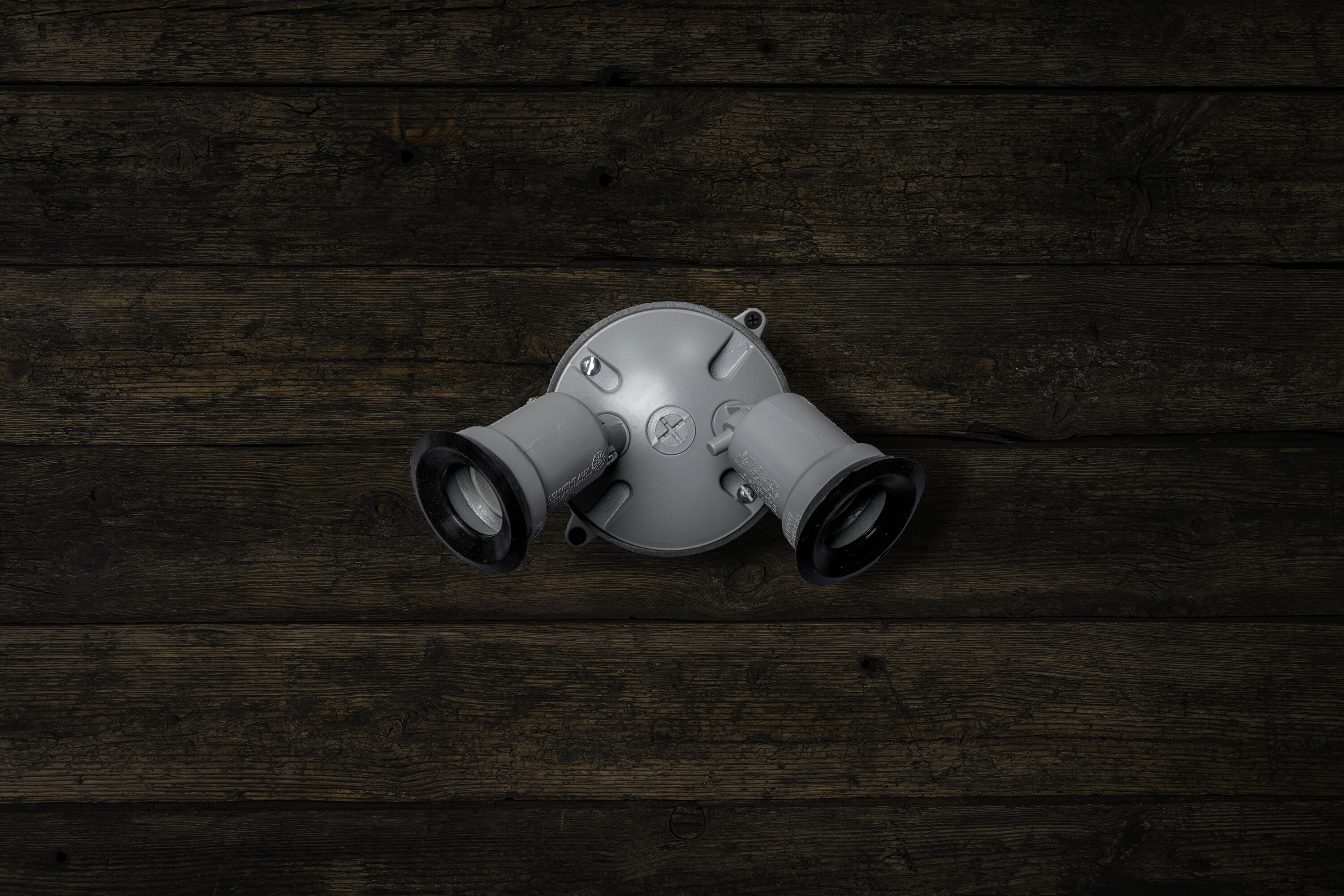 Hubbell 5829-5G Switch-Controlled-Floodlights - View #3