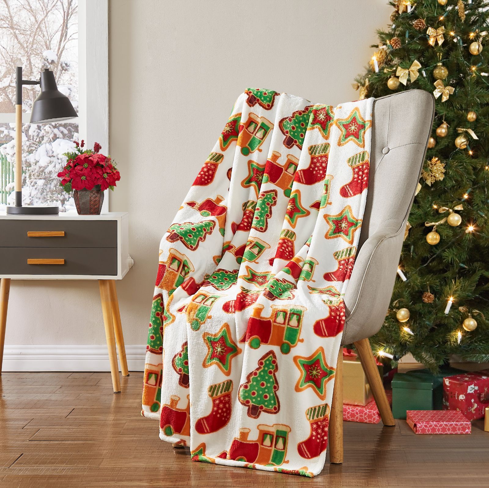 KATE AURORA Christmas Trains and Stockings Oversized Ultra Soft and Plush Throw Accent Blanket 50 in W x 70 in L