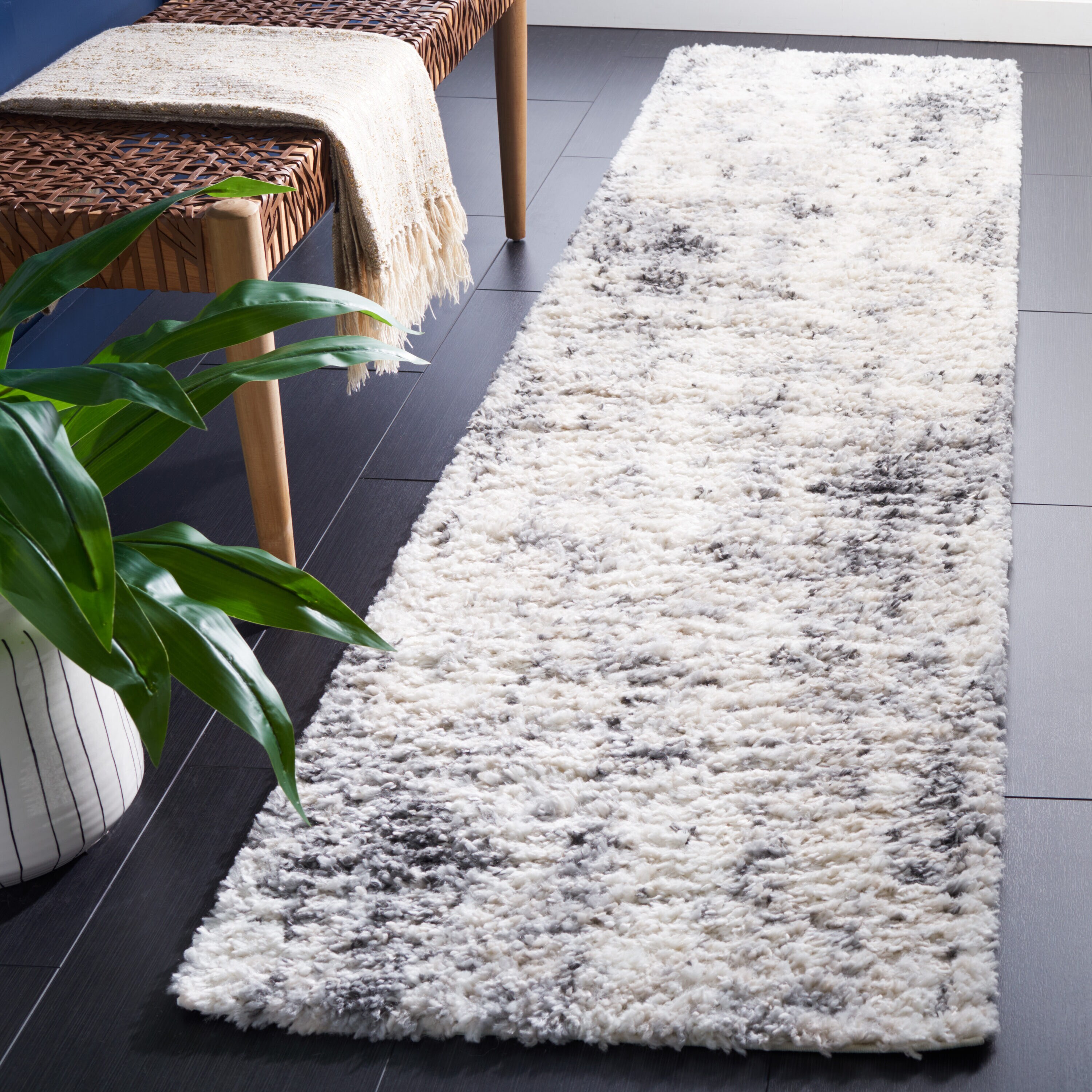 Berber Shag 408A Ivory Grey 2ft-2in x 9ft Runner Rug
